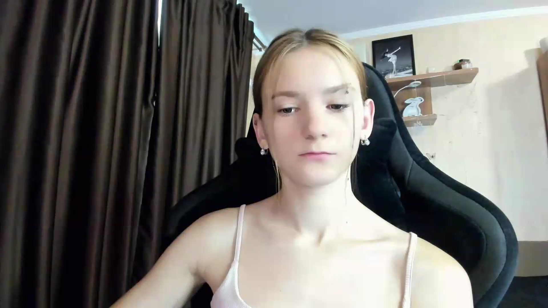 Gallery image thumbnail from Madison_Burke's myfreecams stream on, 07/21/2026, 05:25 image 3 of 20