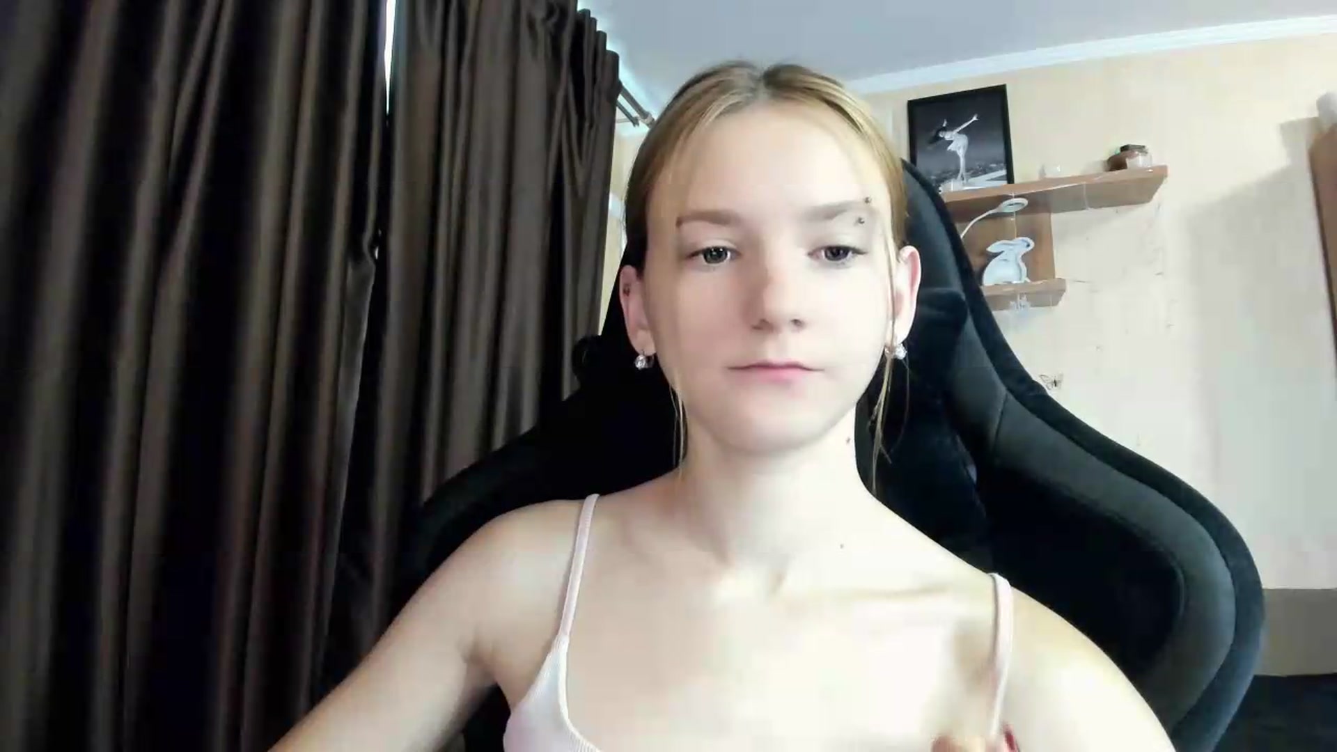 Gallery image thumbnail from Madison_Burke's myfreecams stream on, 07/21/2026, 05:25 image 5 of 20