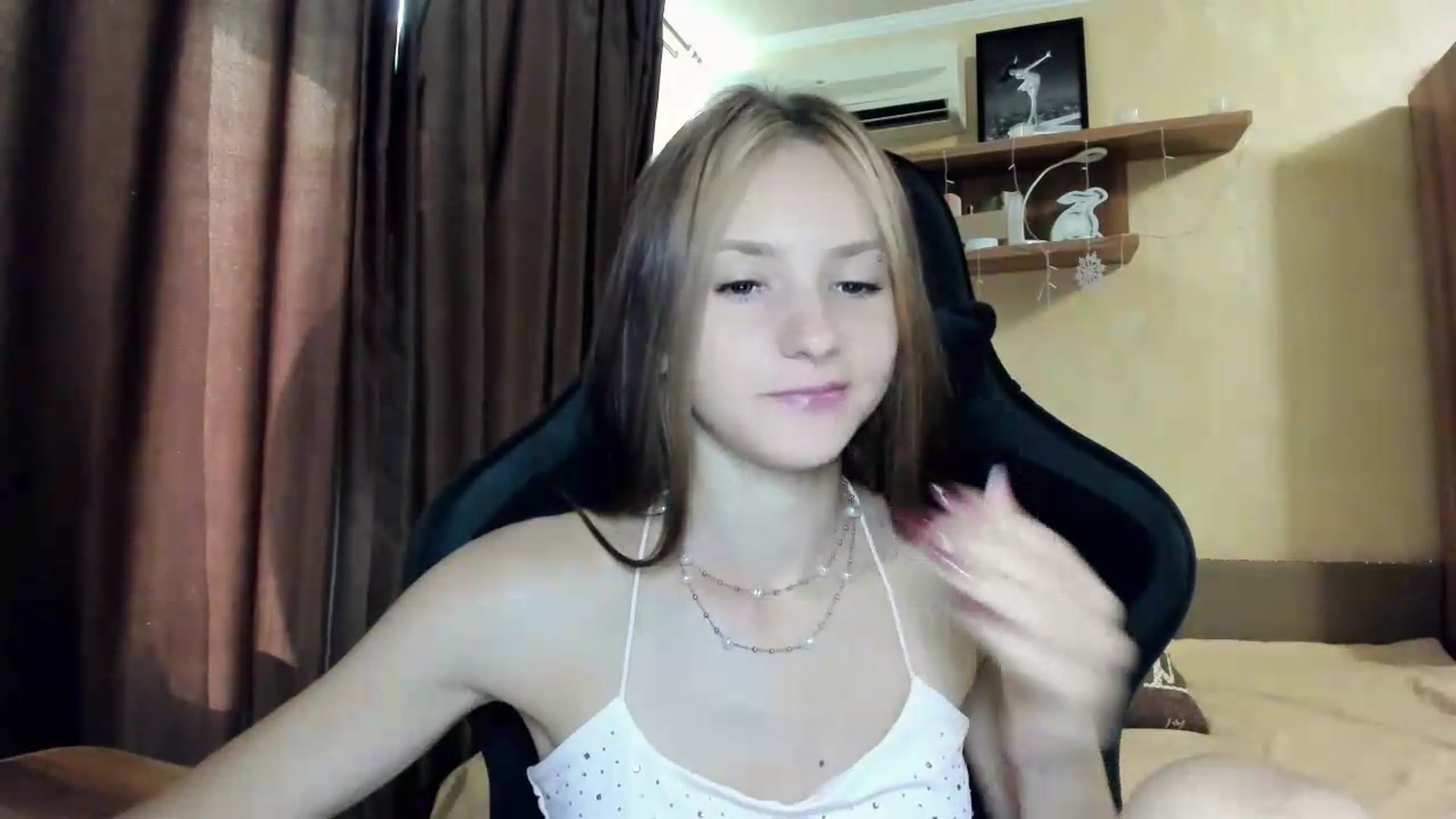 Gallery image thumbnail from Madison_Burke's myfreecams stream on, 08/02/2026, 14:22 image 8 of 20