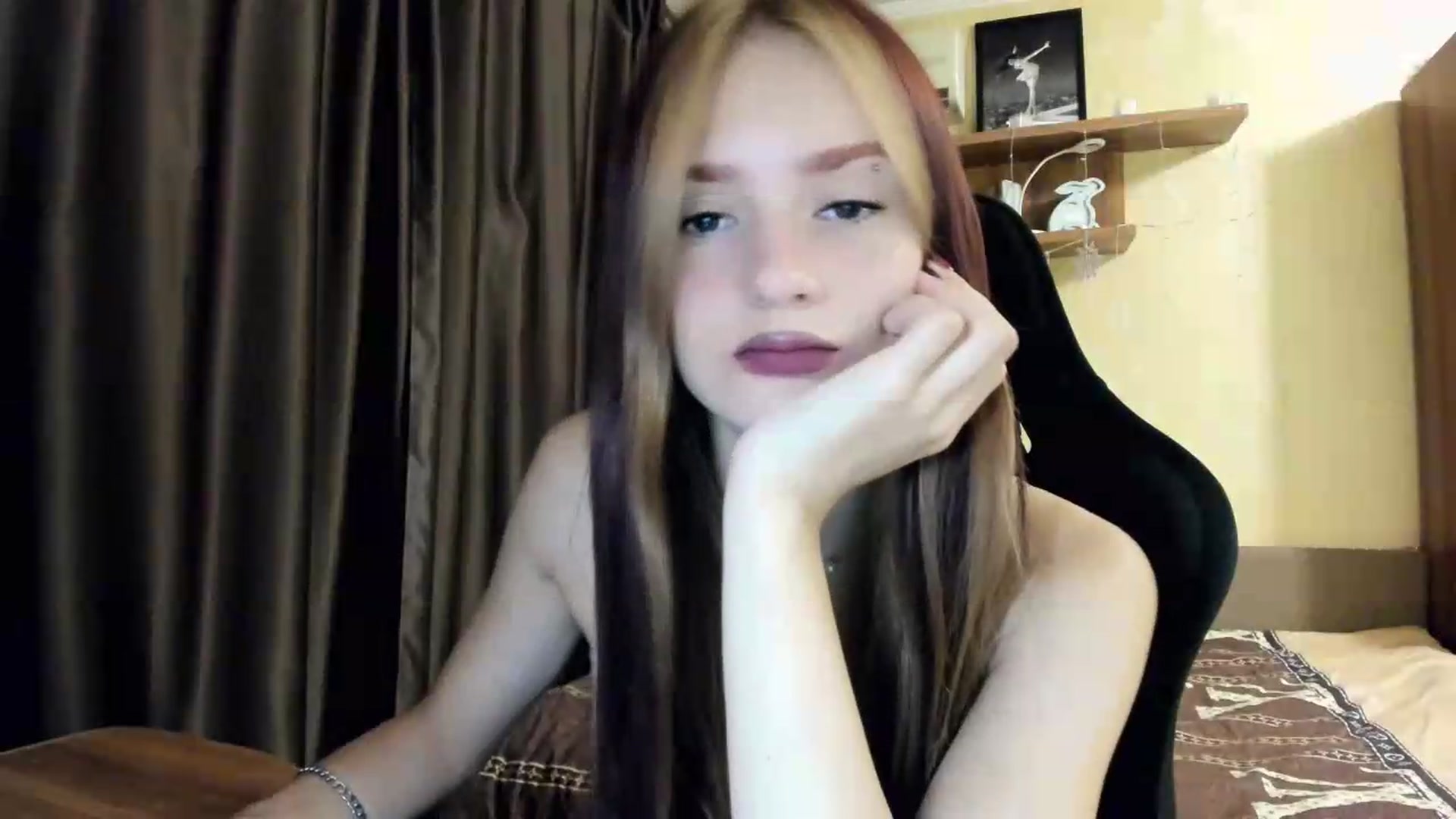 Gallery image thumbnail from Madison_Burke's myfreecams stream on, 08/04/2026, 22:56 image 19 of 20