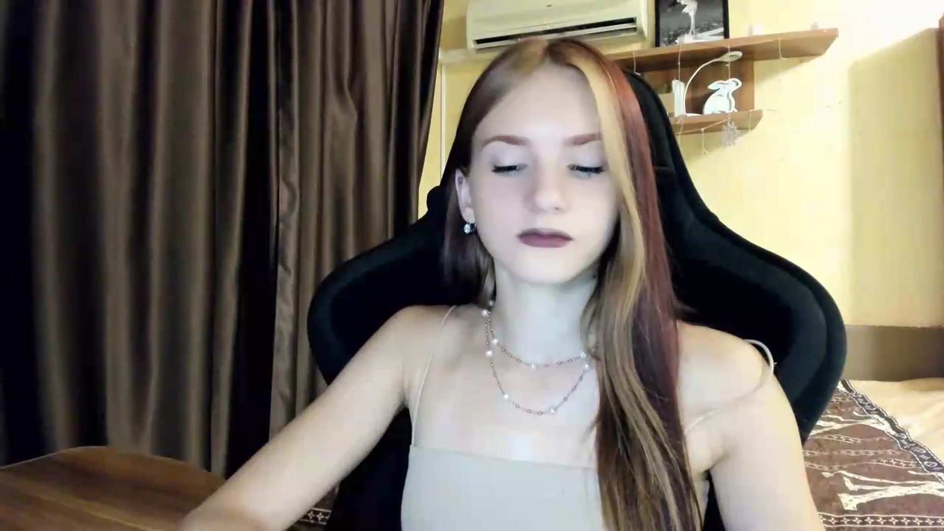 Gallery image thumbnail from Madison_Burke's myfreecams stream on, 08/05/2026, 01:10 image 17 of 20
