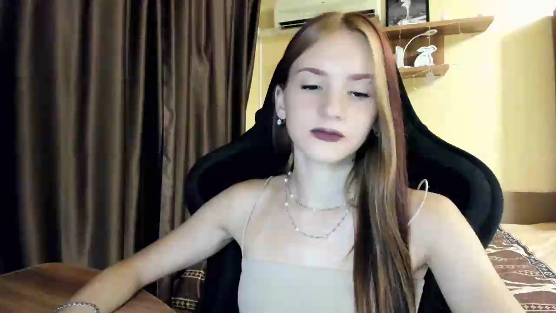 Gallery image thumbnail from Madison_Burke's myfreecams stream on, 08/05/2026, 01:10 image 5 of 20