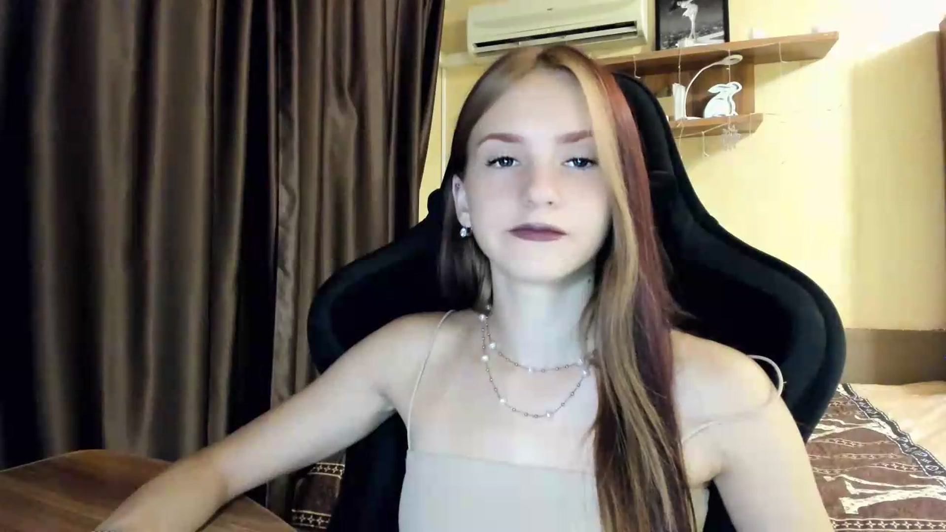 Gallery image thumbnail from Madison_Burke's myfreecams stream on, 08/05/2026, 01:10 image 18 of 20