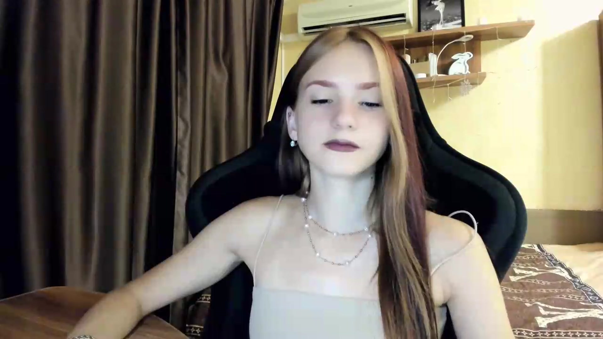 Gallery image thumbnail from Madison_Burke's myfreecams stream on, 08/05/2026, 01:10 image 11 of 20