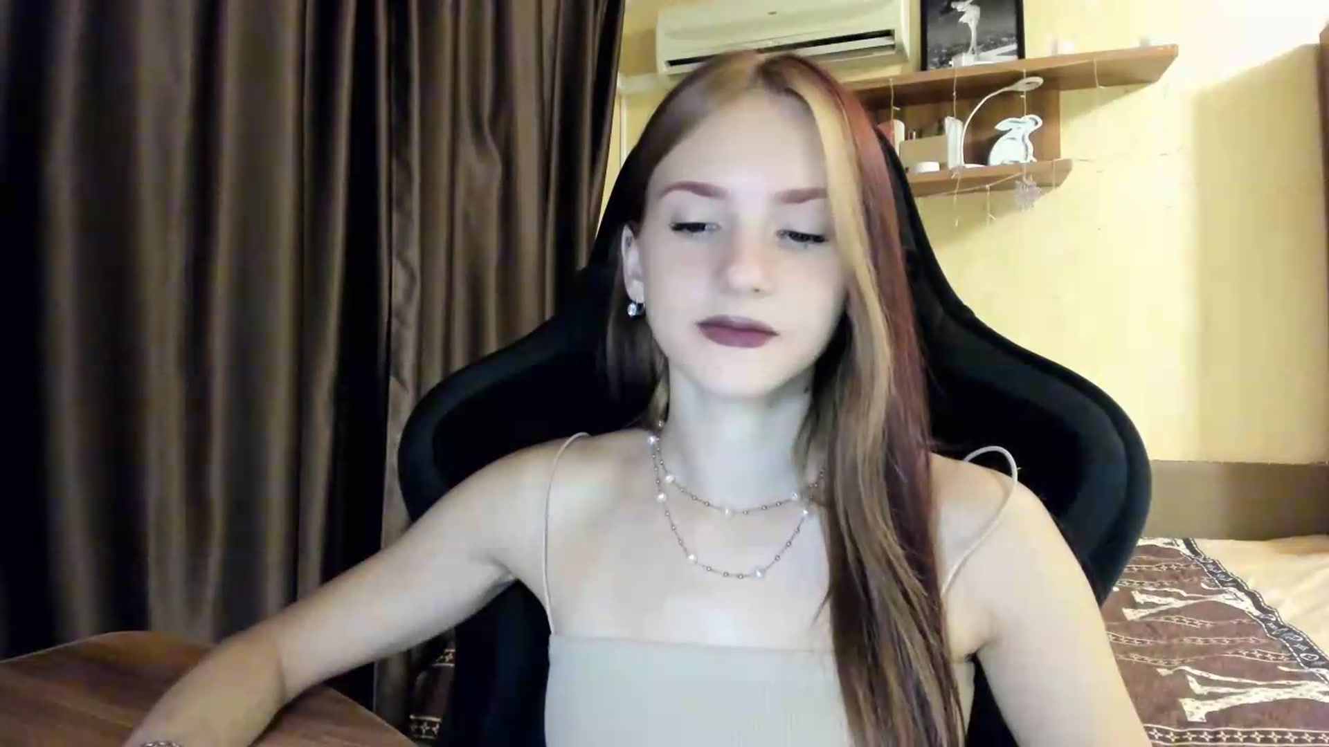 Gallery image thumbnail from Madison_Burke's myfreecams stream on, 08/05/2026, 01:10 image 10 of 20