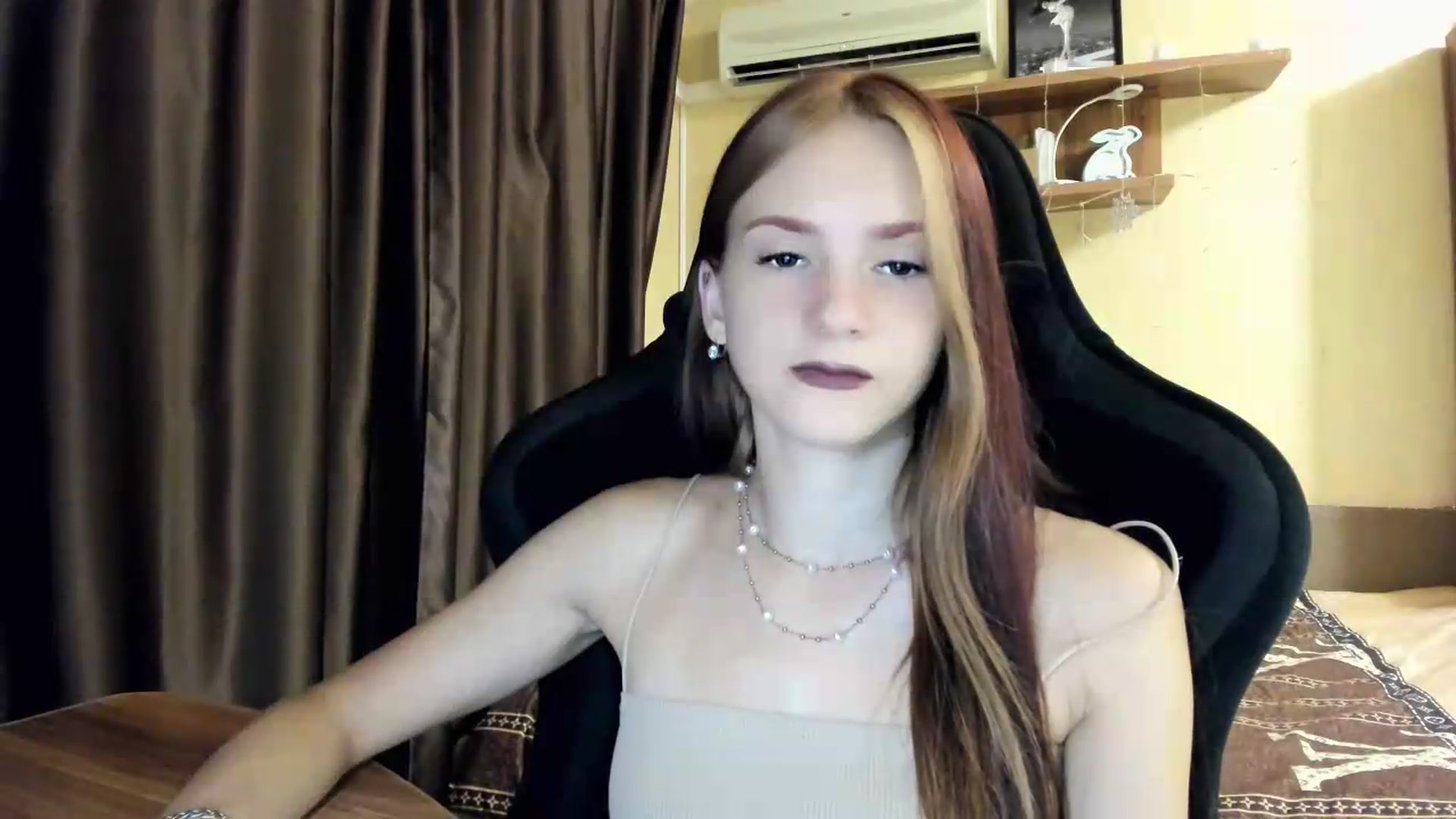 Gallery image thumbnail from Madison_Burke's myfreecams stream on, 08/05/2026, 01:10 image 15 of 20