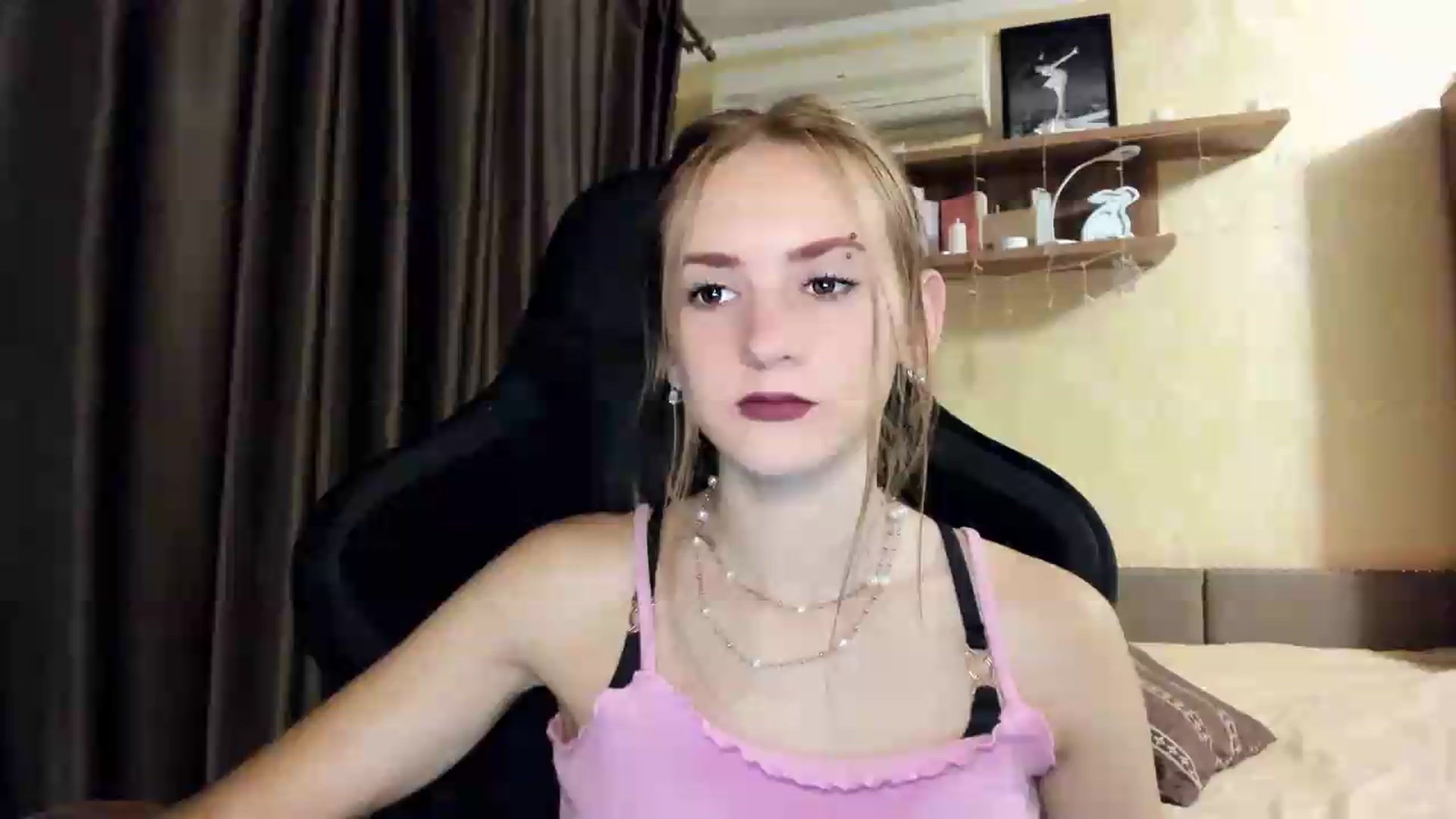 Gallery image thumbnail from Madison_Burke's myfreecams stream on, 08/06/2026, 24:26 image 19 of 20