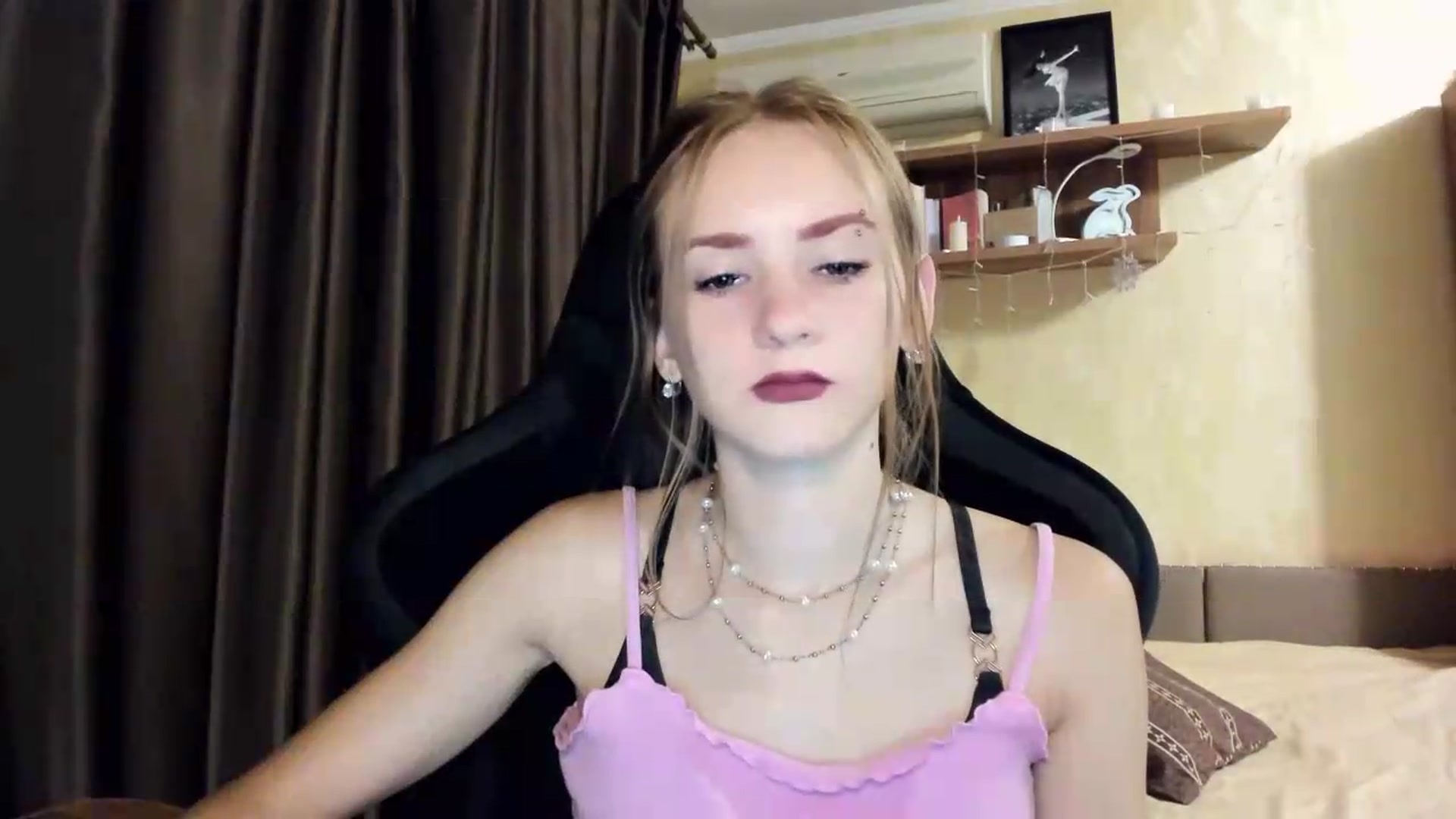 Gallery image thumbnail from Madison_Burke's myfreecams stream on, 08/06/2026, 24:26 image 5 of 20
