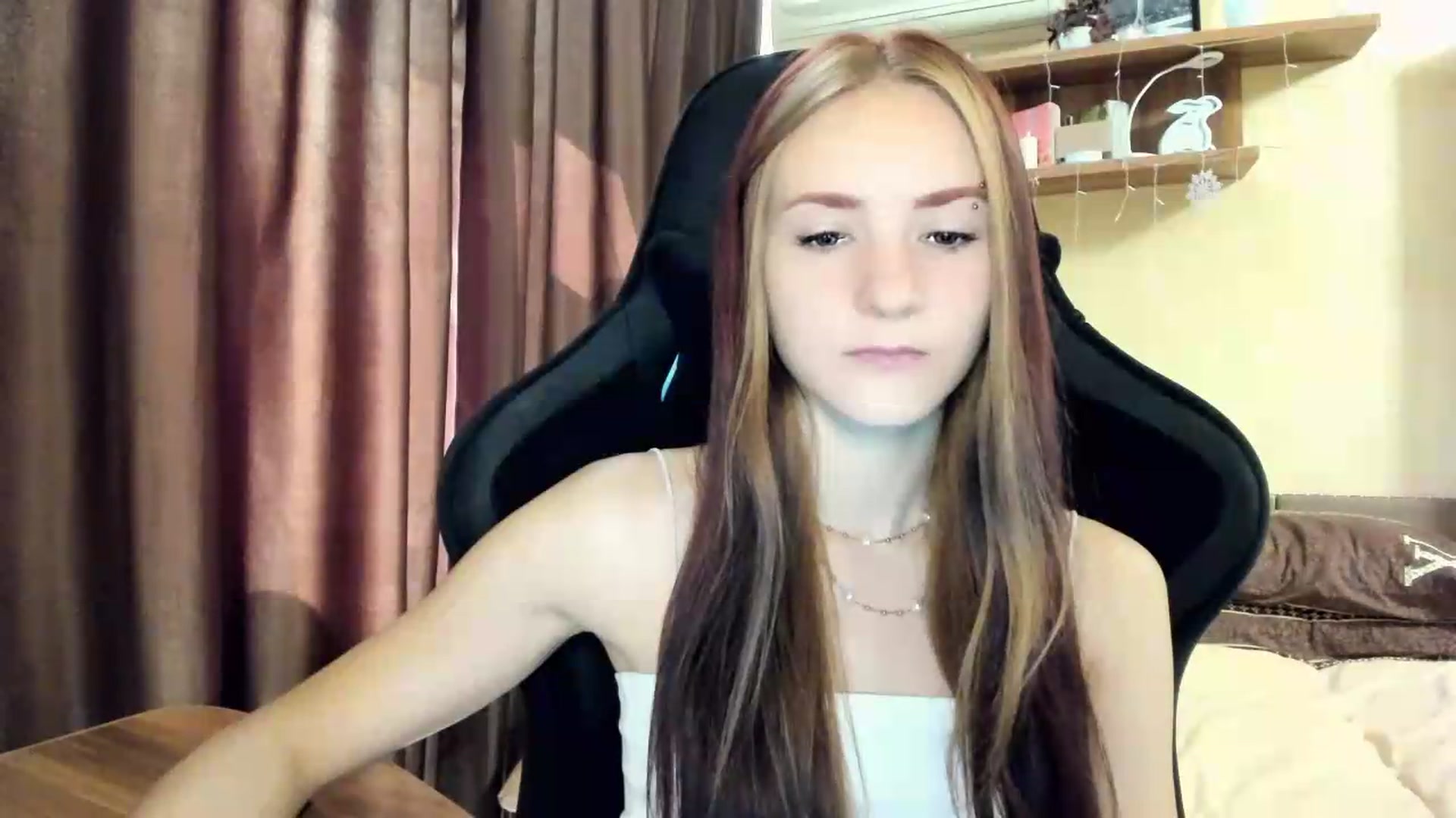 Gallery image thumbnail from Madison_Burke's myfreecams stream on, 08/06/2026, 13:03 image 16 of 20