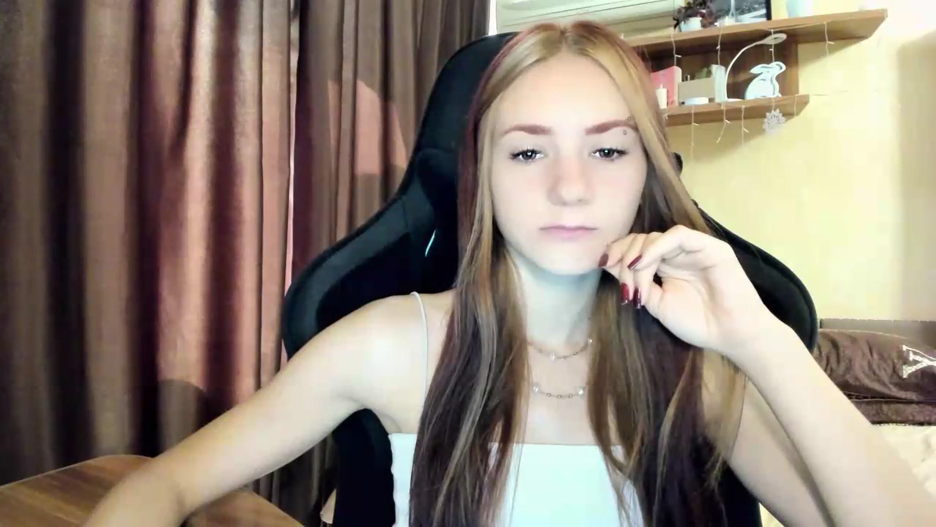 Gallery image thumbnail from Madison_Burke's myfreecams stream on, 08/06/2026, 13:03 image 18 of 20