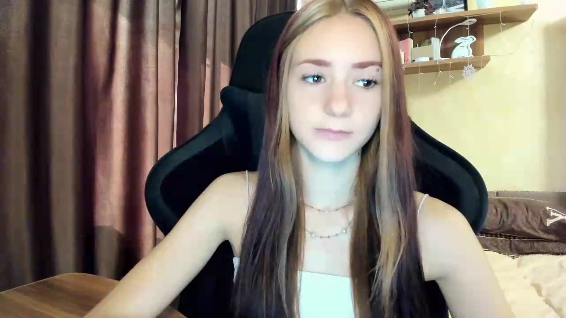 Gallery image thumbnail from Madison_Burke's myfreecams stream on, 08/06/2026, 13:03 image 12 of 20