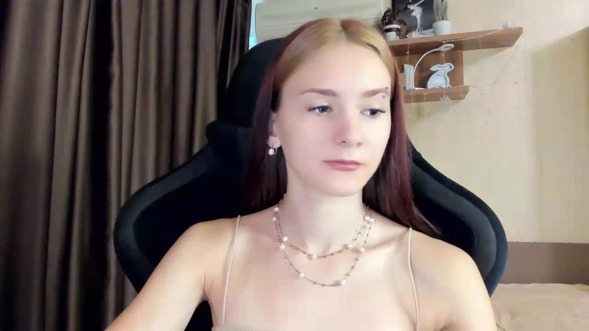 Gallery image thumbnail from Madison_Burke's myfreecams stream on, 08/11/2026, 16:32 image 8 of 20