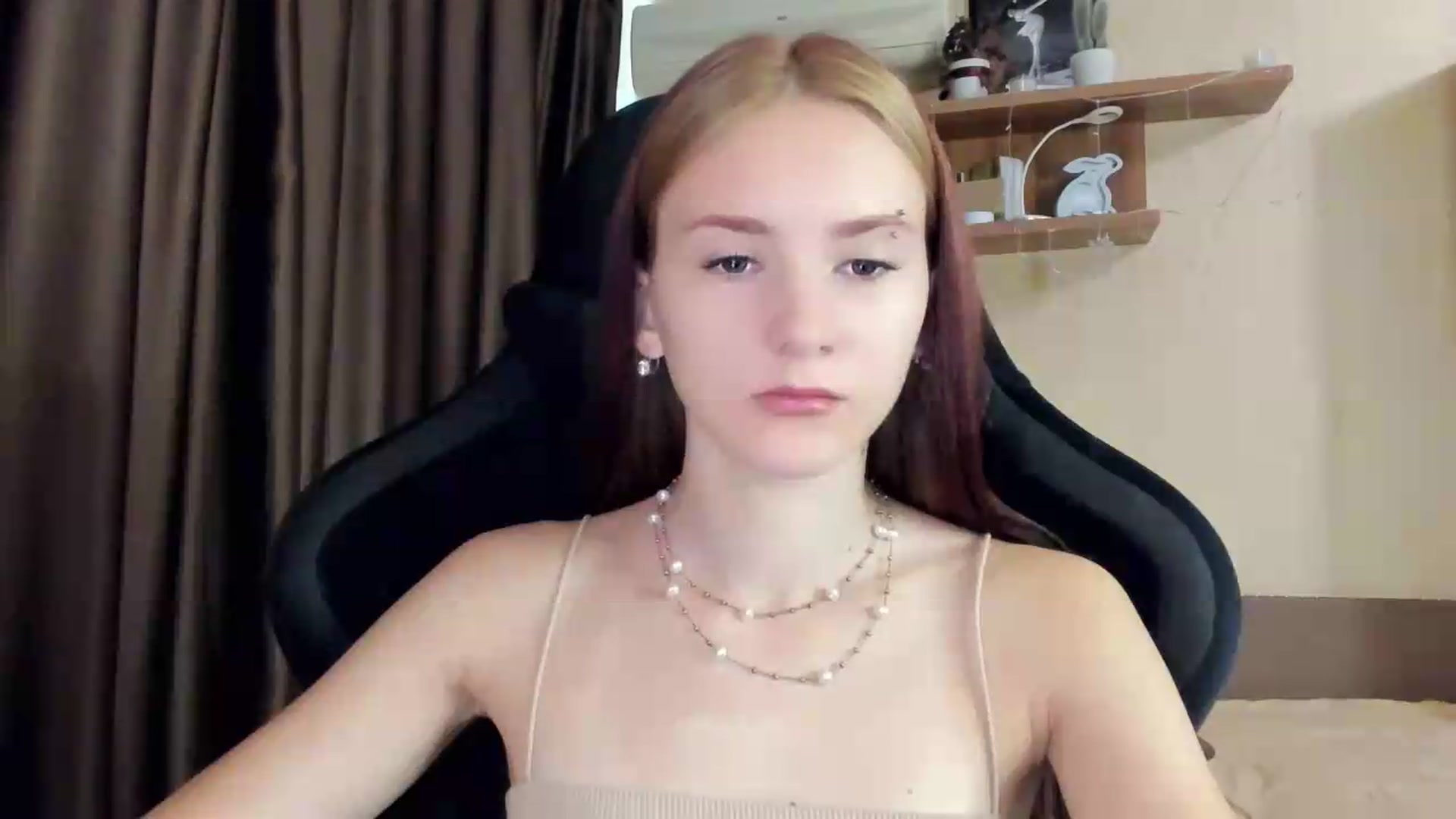 Gallery image thumbnail from Madison_Burke's myfreecams stream on, 08/11/2026, 16:32 image 2 of 20