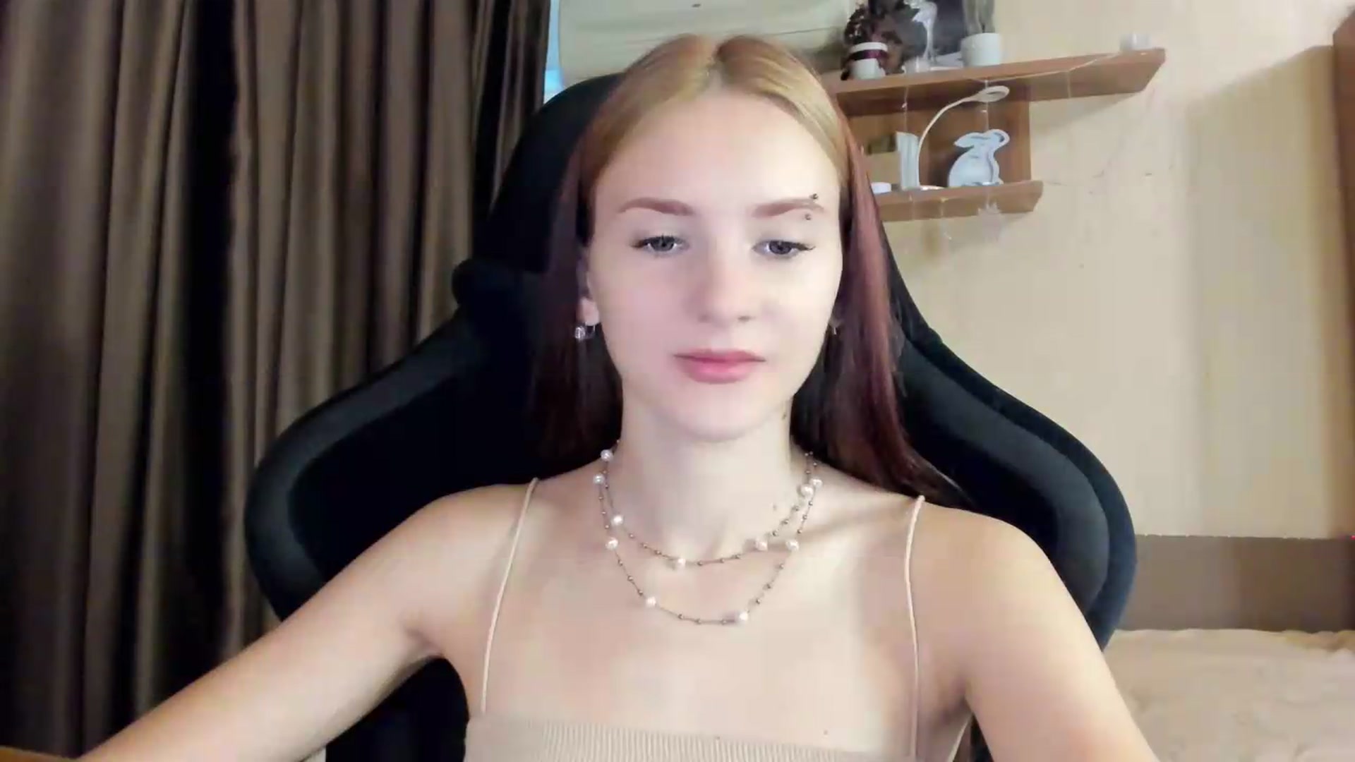 Gallery image thumbnail from Madison_Burke's myfreecams stream on, 08/11/2026, 16:32 image 12 of 20