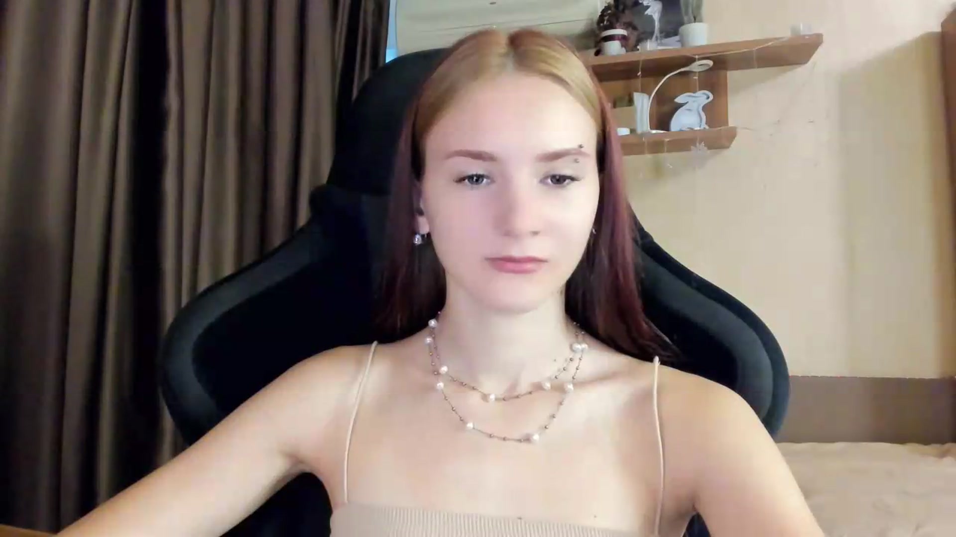 Gallery image thumbnail from Madison_Burke's myfreecams stream on, 08/11/2026, 16:32 image 15 of 20