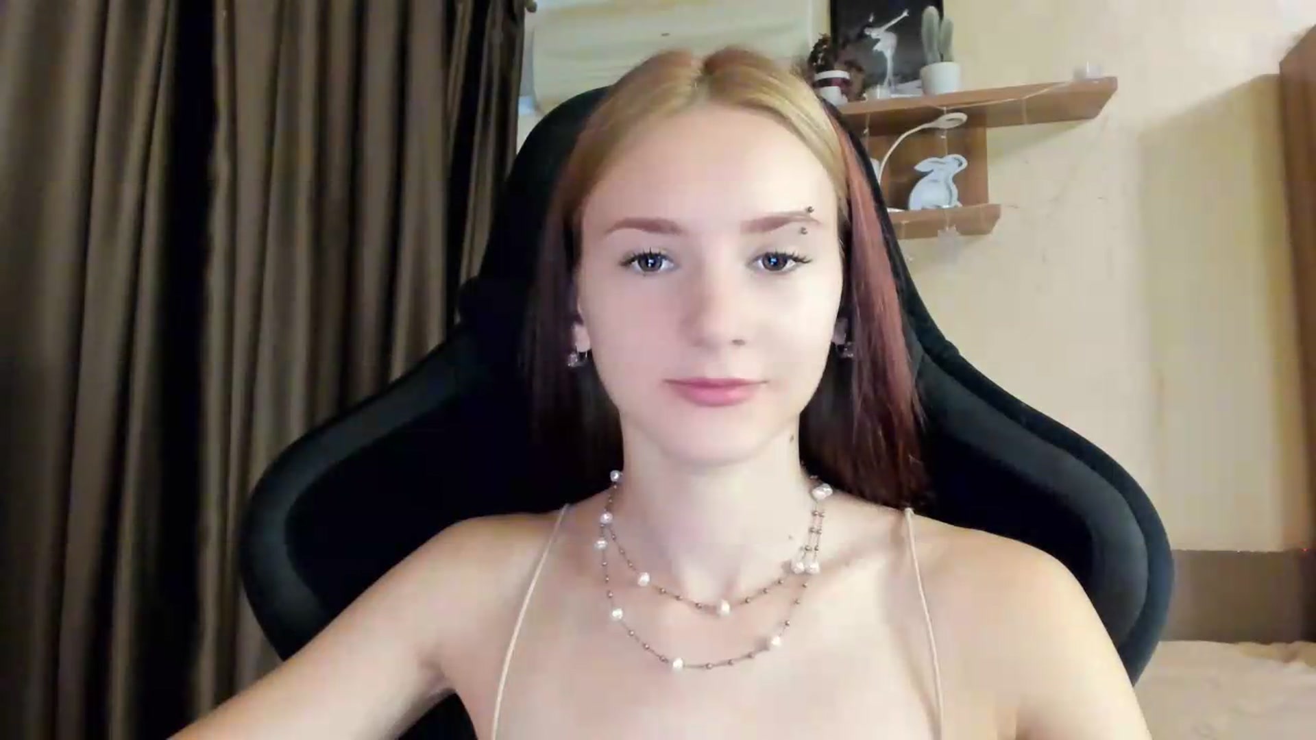 Gallery image thumbnail from Madison_Burke's myfreecams stream on, 08/11/2026, 17:19 image 7 of 20