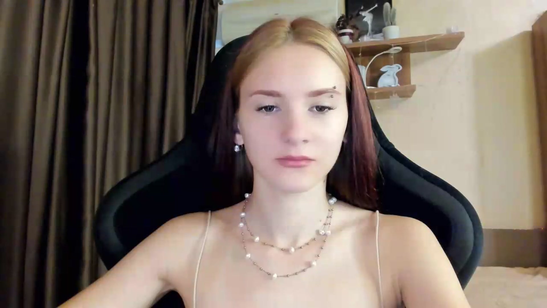 Gallery image thumbnail from Madison_Burke's myfreecams stream on, 08/11/2026, 17:19 image 4 of 20