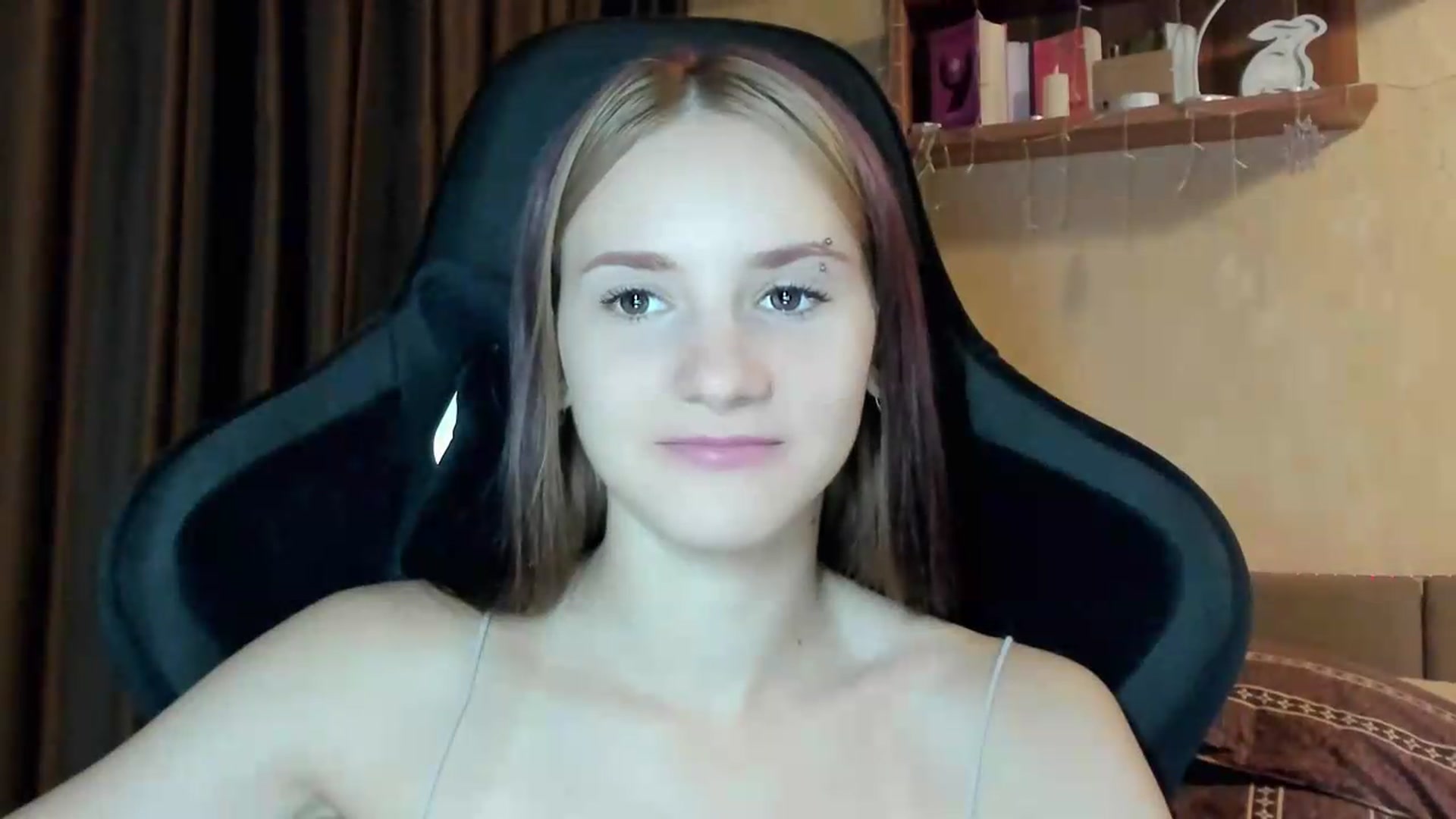 Gallery image thumbnail from Madison_Burke's myfreecams stream on, 08/13/2026, 24:57 image 7 of 20