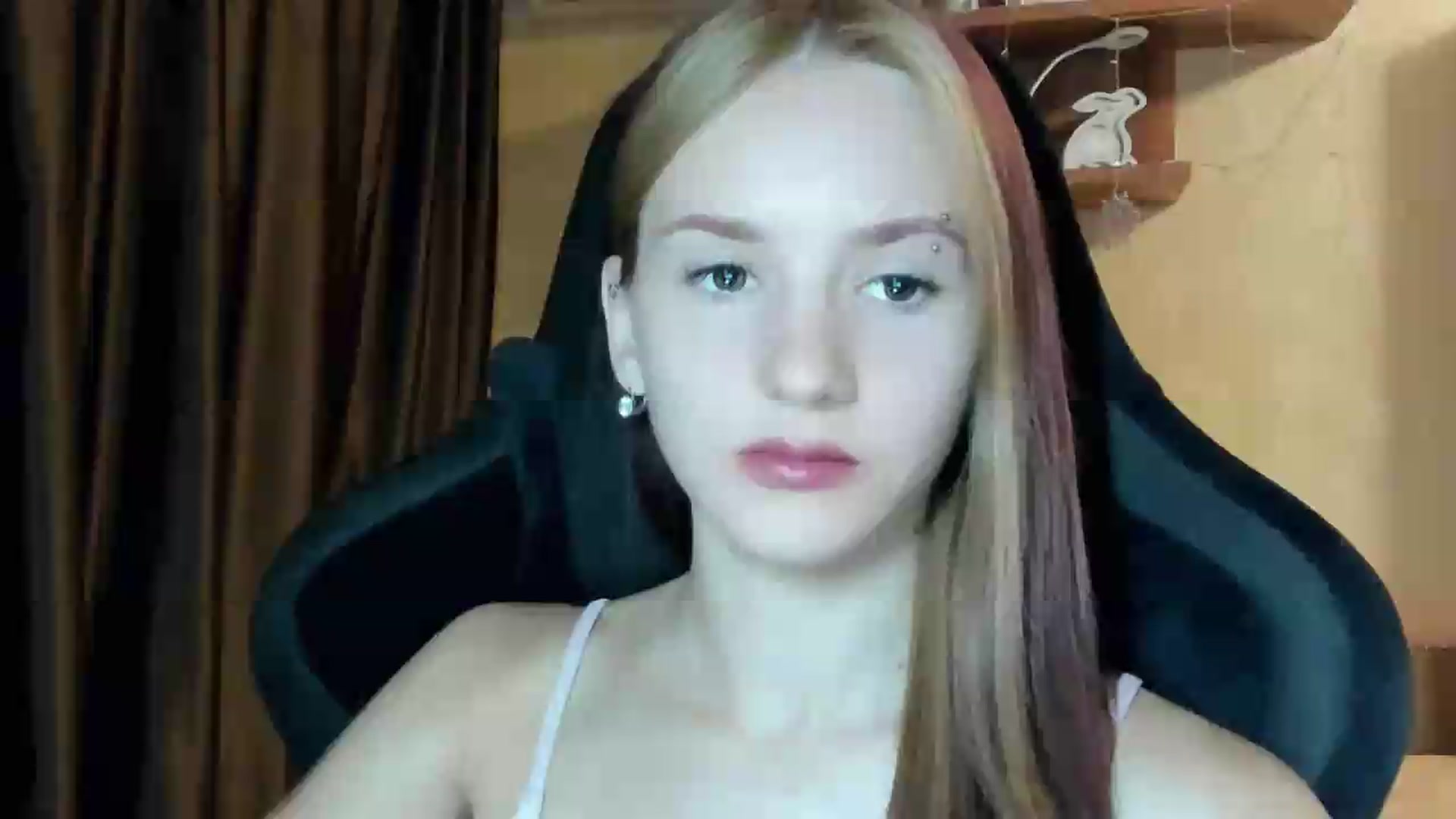 Gallery image thumbnail from Madison_Burke's myfreecams stream on, 08/13/2026, 22:59 image 5 of 20