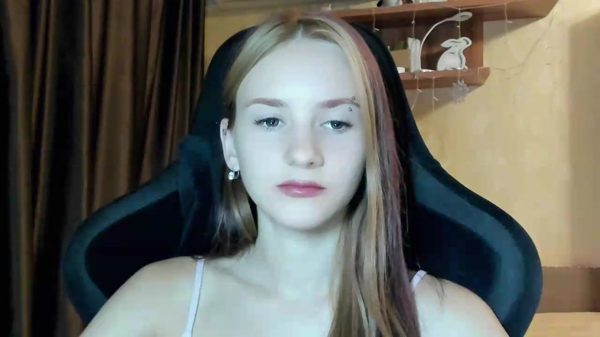 Gallery image thumbnail from Madison_Burke's myfreecams stream on, 08/13/2026, 22:59 image 7 of 20