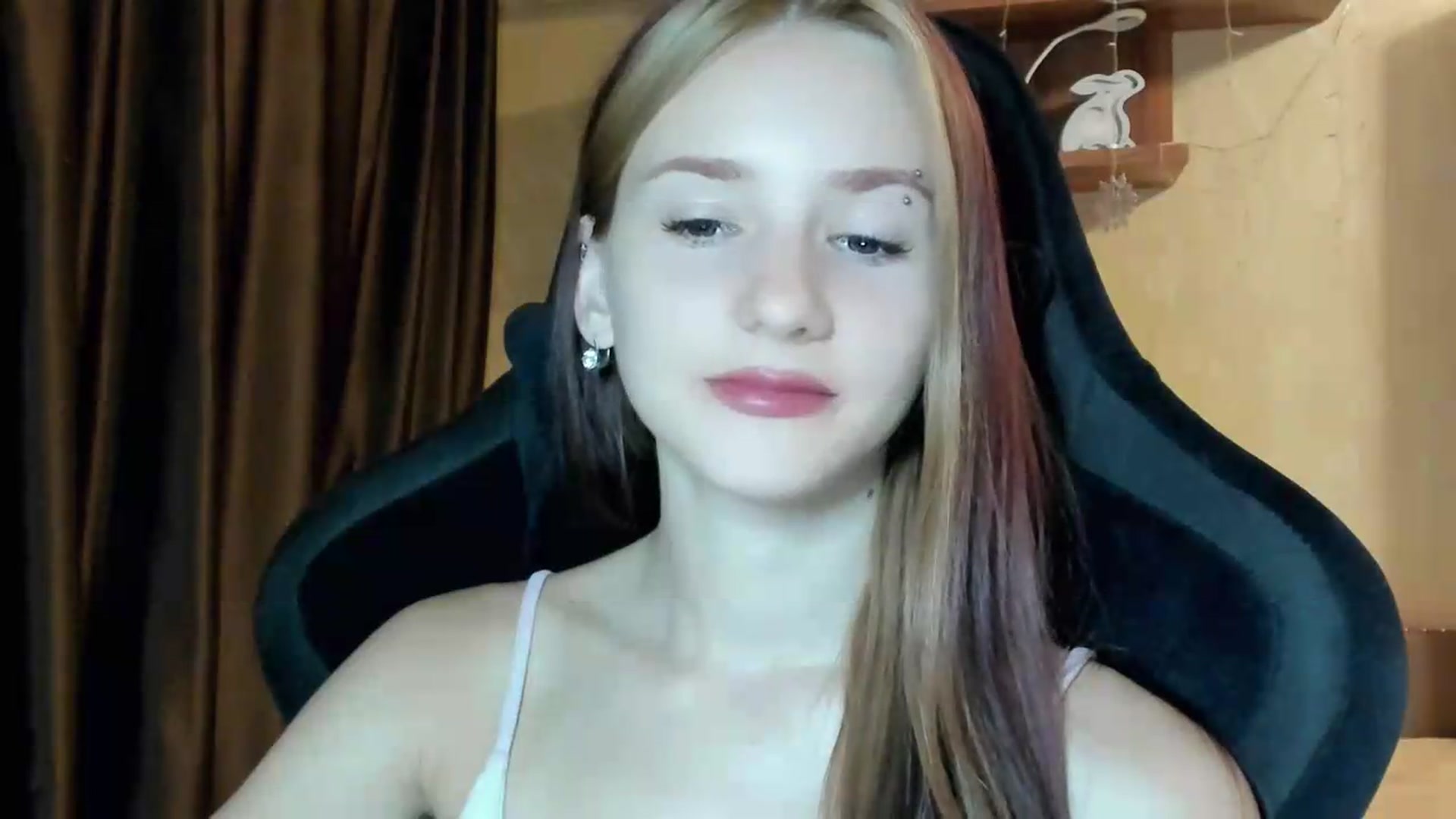 Gallery image thumbnail from Madison_Burke's myfreecams stream on, 08/13/2026, 22:59 image 14 of 20