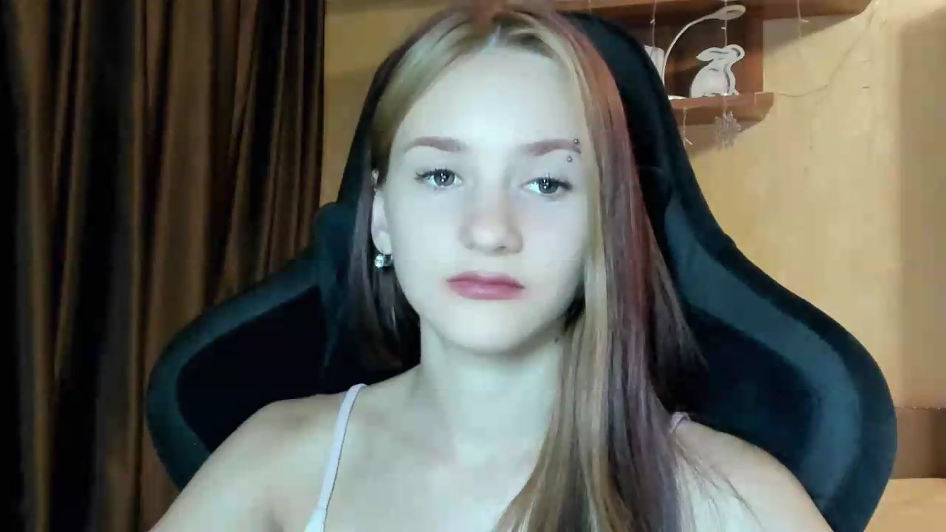 Gallery image thumbnail from Madison_Burke's myfreecams stream on, 08/13/2026, 22:59 image 20 of 20