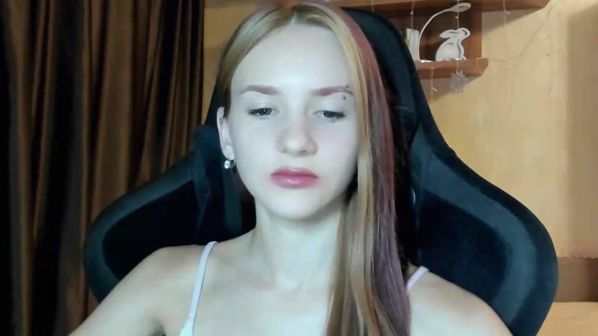Gallery image thumbnail from Madison_Burke's myfreecams stream on, 08/13/2026, 22:59 image 8 of 20