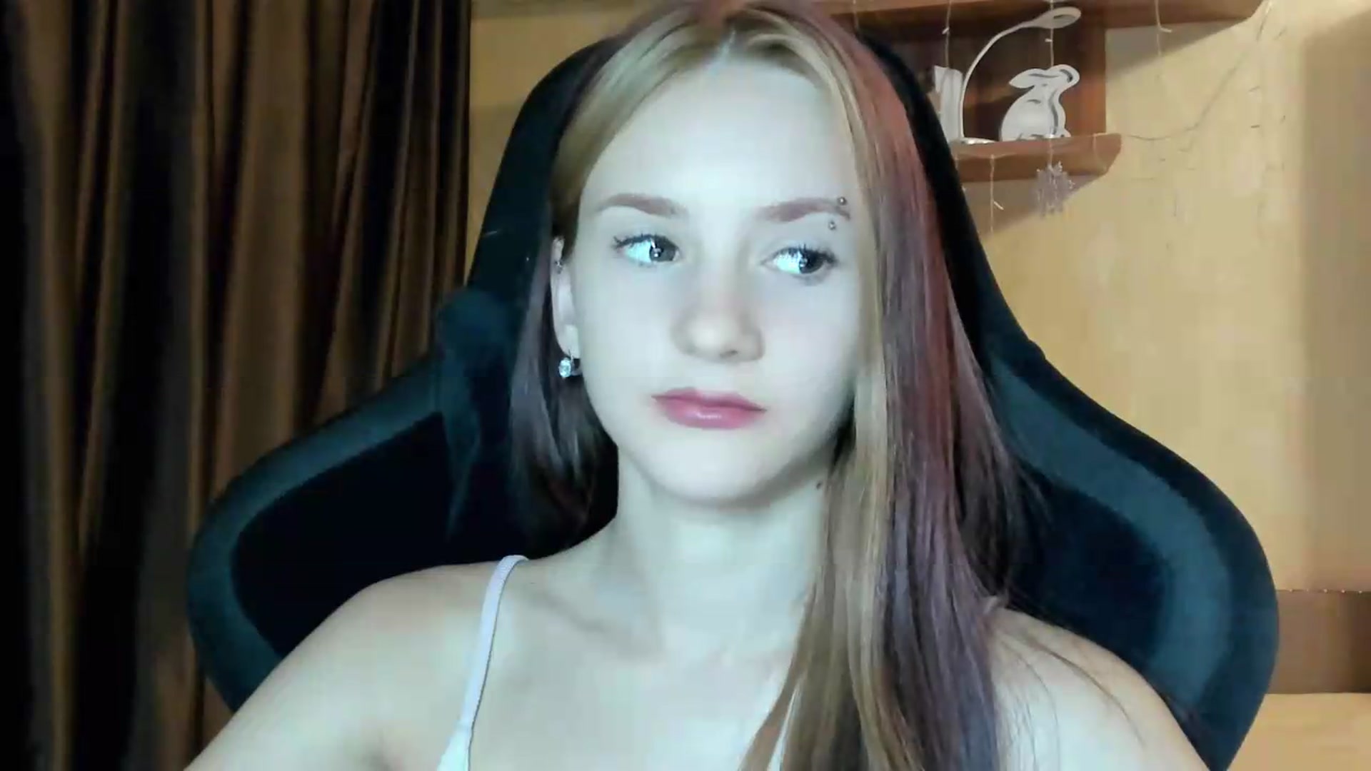 Gallery image thumbnail from Madison_Burke's myfreecams stream on, 08/13/2026, 22:59 image 18 of 20
