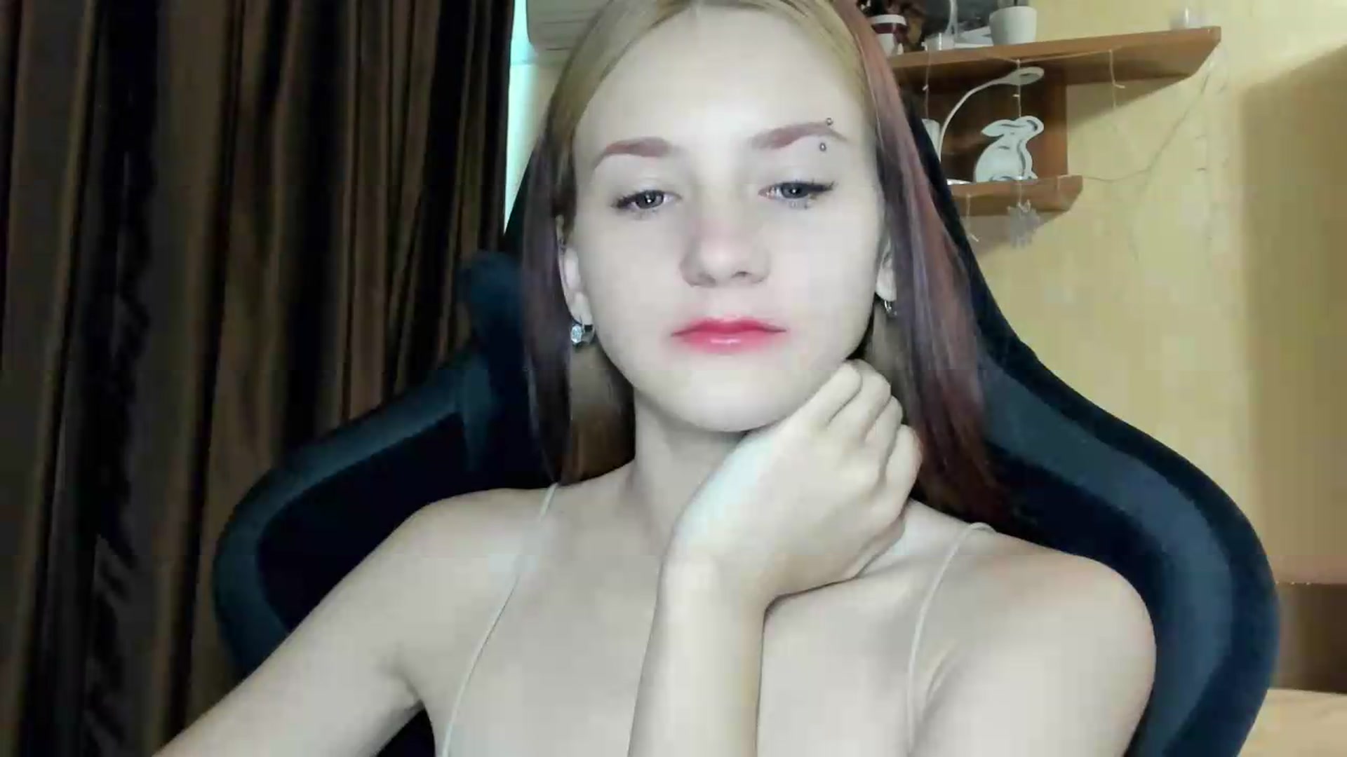 Gallery image thumbnail from Madison_Burke's myfreecams stream on, 08/17/2026, 04:40 image 13 of 20