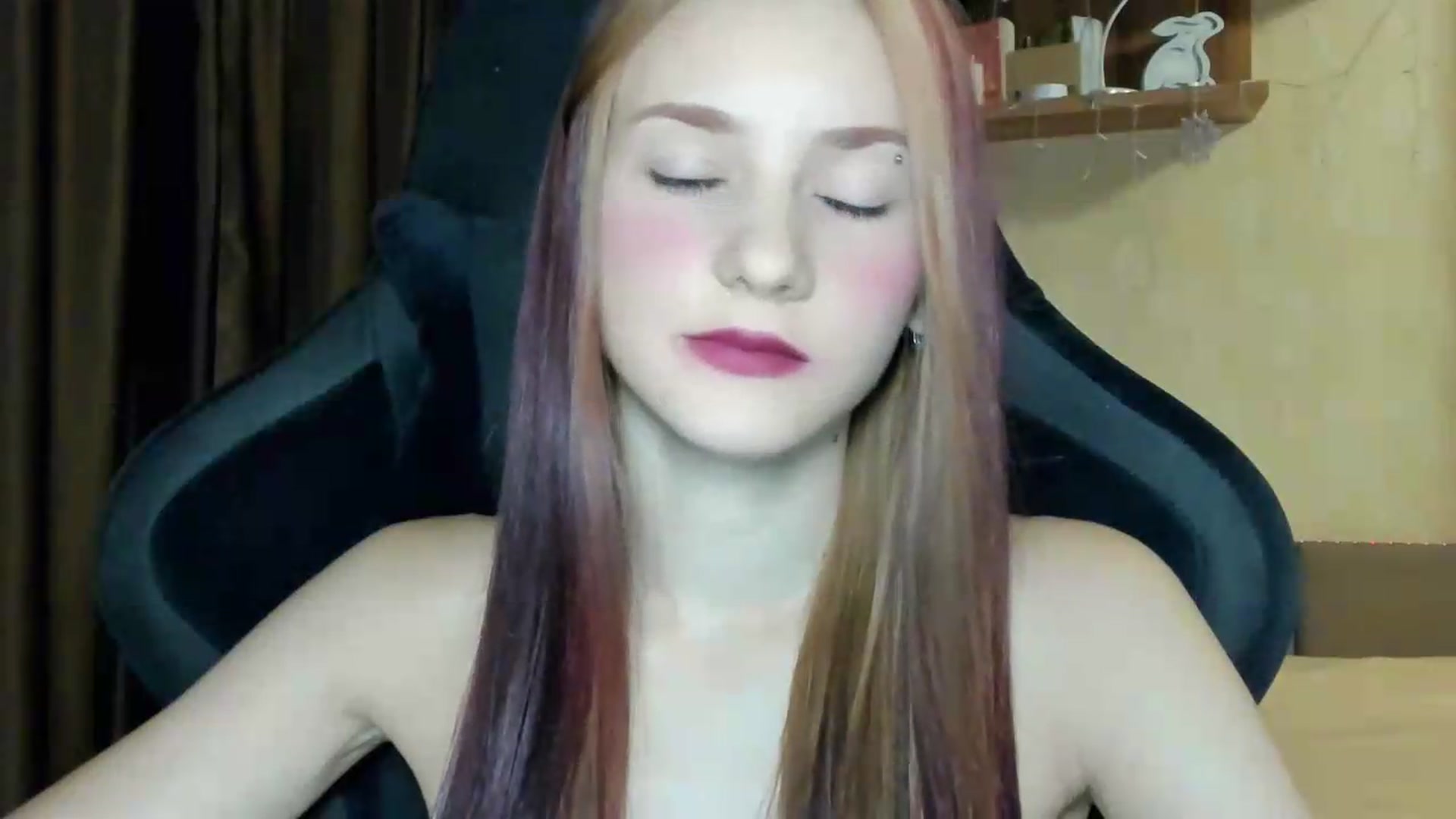 Gallery image thumbnail from Madison_Burke's myfreecams stream on, 08/17/2026, 20:53 image 4 of 20