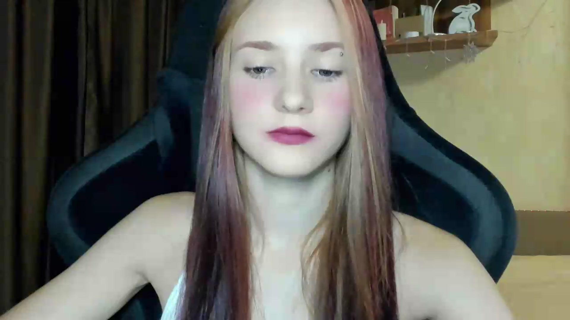 Gallery image thumbnail from Madison_Burke's myfreecams stream on, 08/17/2026, 20:53 image 17 of 20