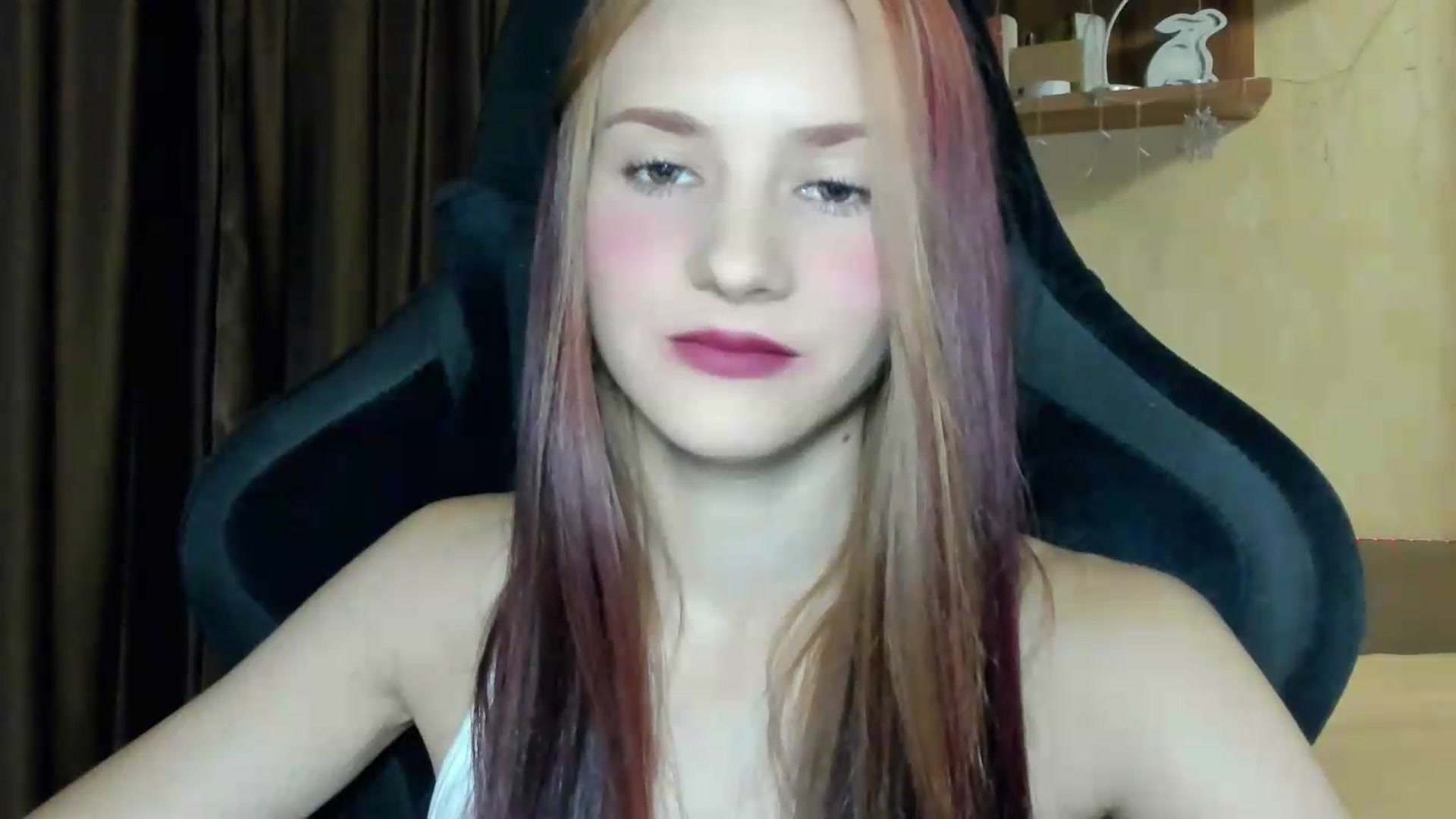 Gallery image thumbnail from Madison_Burke's myfreecams stream on, 08/17/2026, 20:53 image 18 of 20