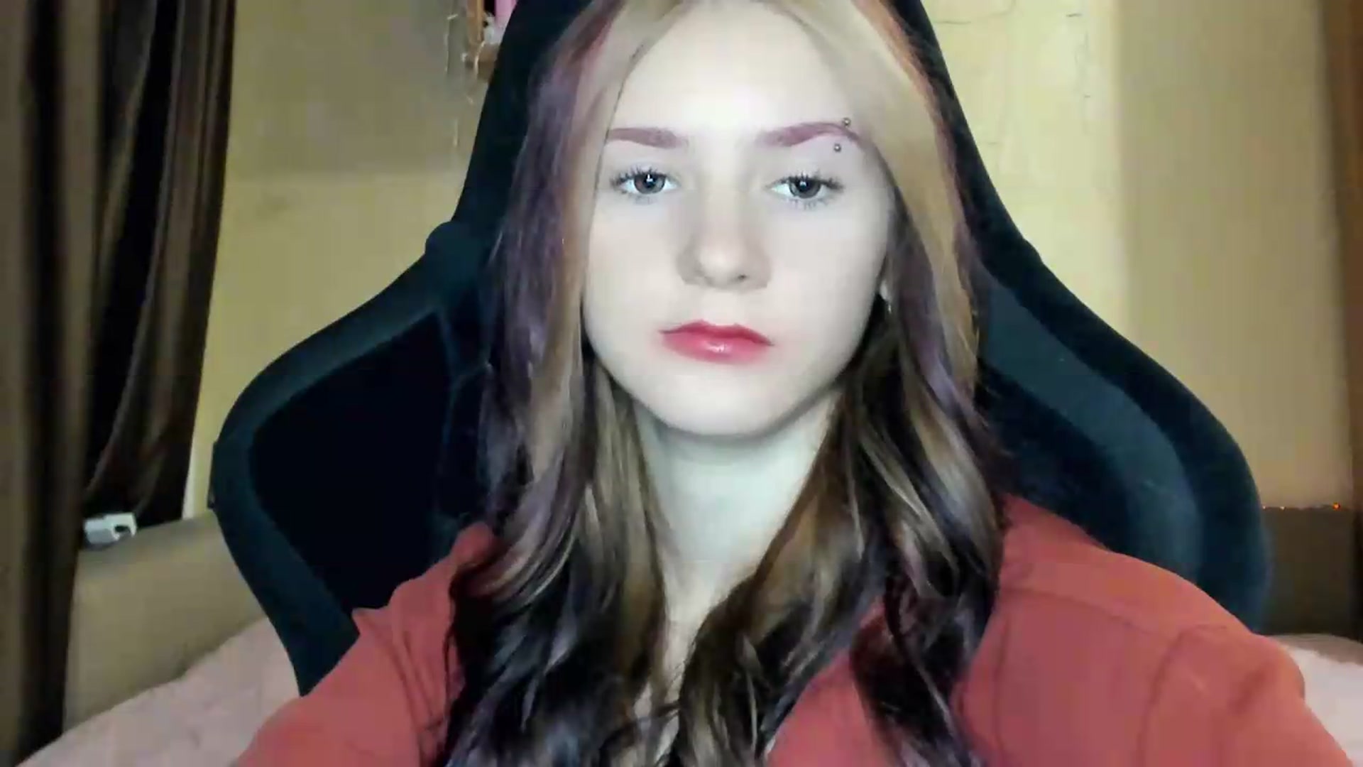 Gallery image thumbnail from Madison_Burke's myfreecams stream on, 08/18/2026, 22:30 image 18 of 20