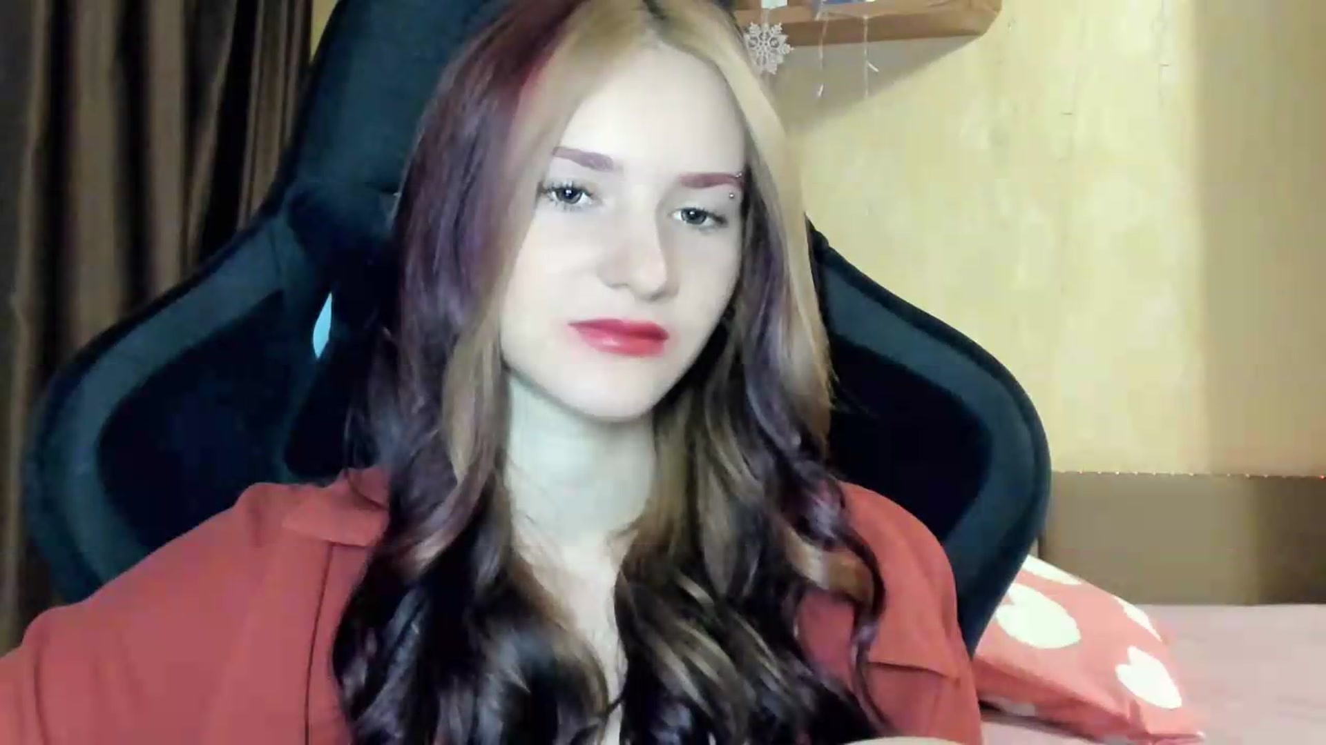 Gallery image thumbnail from Madison_Burke's myfreecams stream on, 08/18/2026, 22:30 image 7 of 20