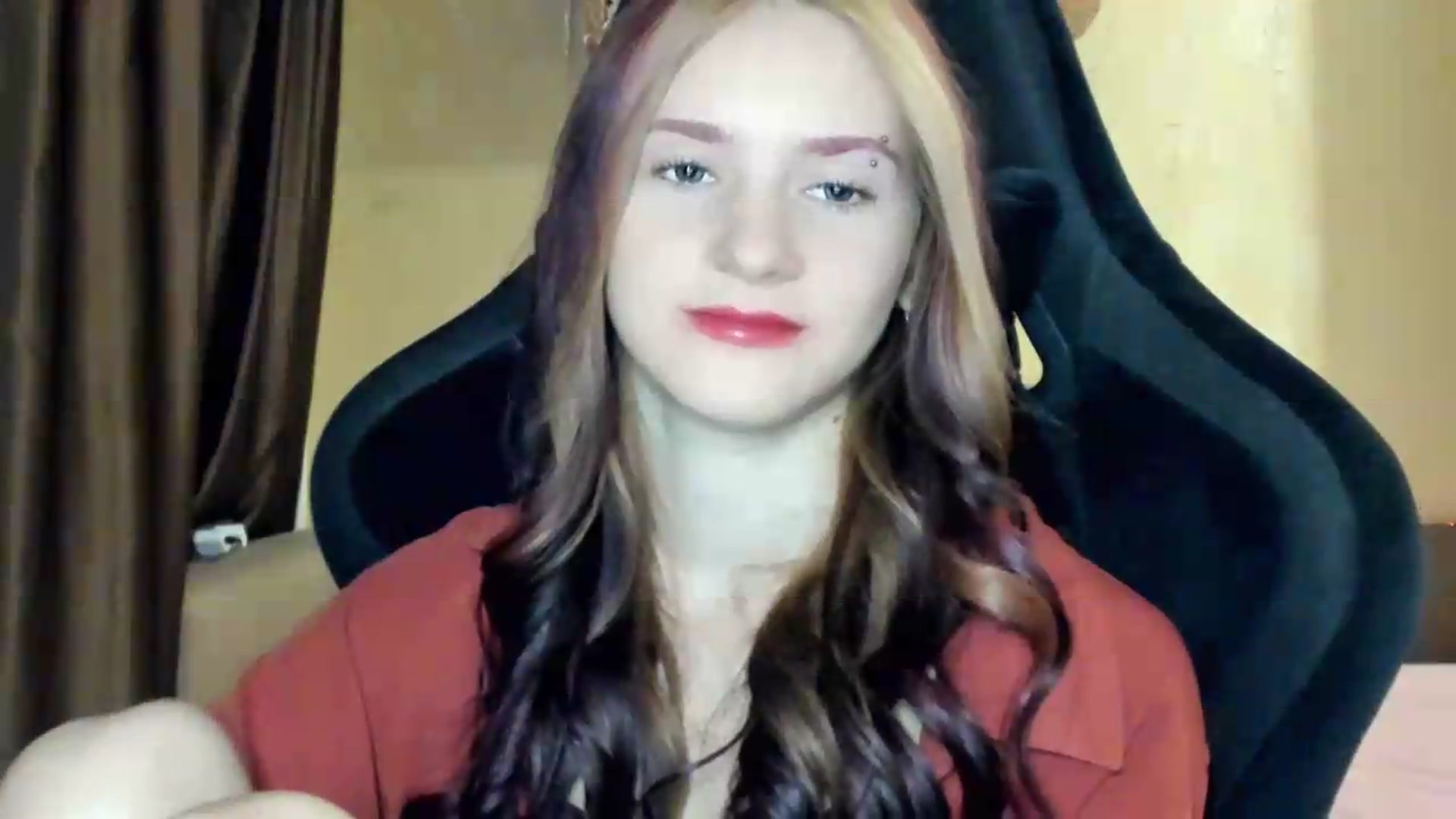 Gallery image thumbnail from Madison_Burke's myfreecams stream on, 08/18/2026, 22:30 image 3 of 20