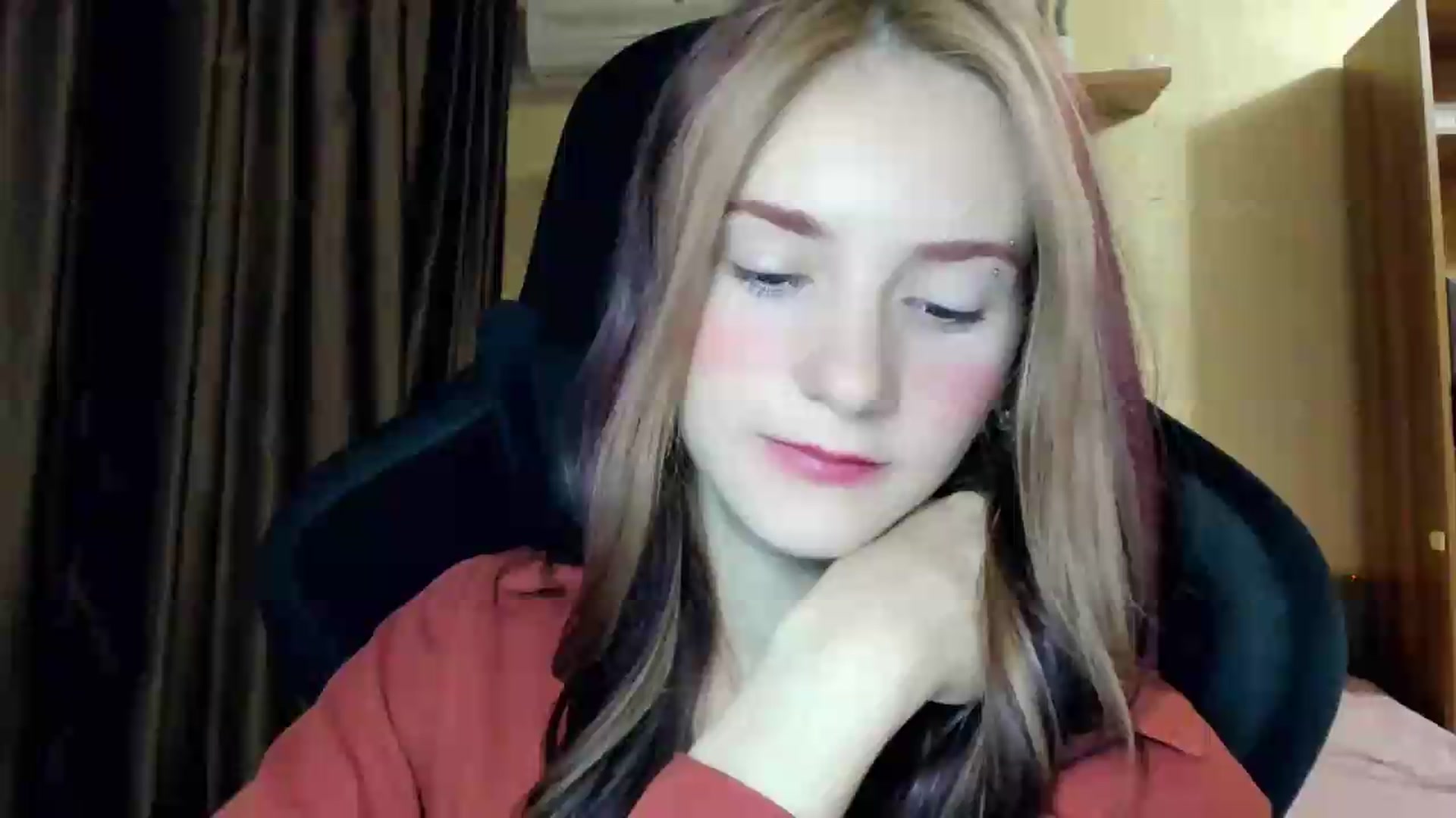 Gallery image thumbnail from Madison_Burke's myfreecams stream on, 08/19/2026, 01:38 image 1 of 20