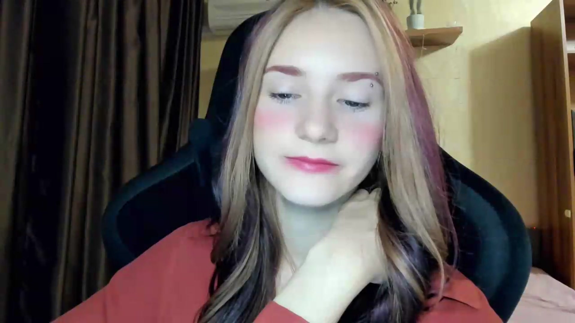 Gallery image thumbnail from Madison_Burke's myfreecams stream on, 08/19/2026, 01:38 image 15 of 20