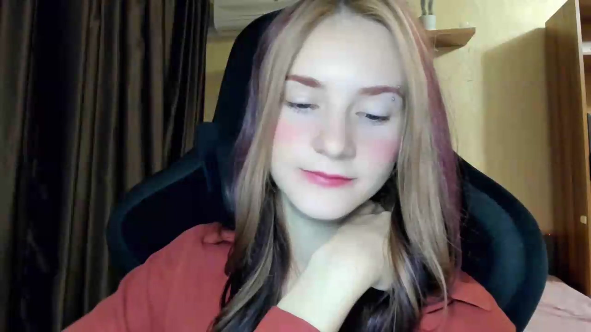 Gallery image thumbnail from Madison_Burke's myfreecams stream on, 08/19/2026, 01:38 image 9 of 20