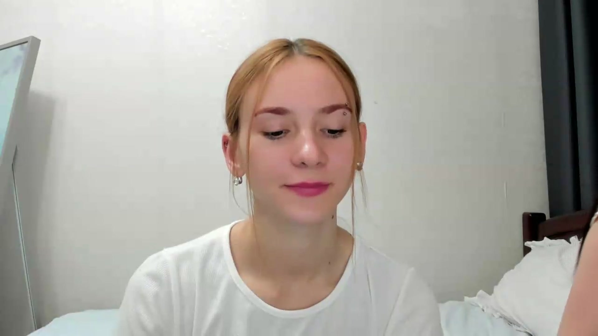 Gallery image thumbnail from Madison_Burke's myfreecams stream on, 08/28/2026, 24:19 image 17 of 20