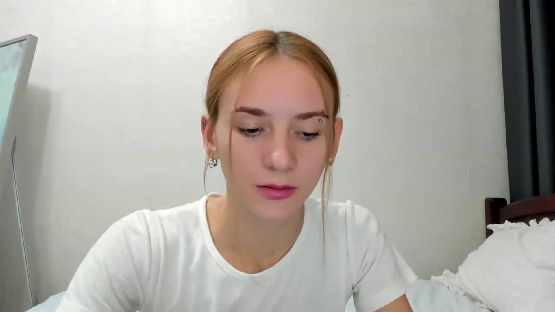 Gallery image thumbnail from Madison_Burke's myfreecams stream on, 08/28/2026, 24:19 image 19 of 20