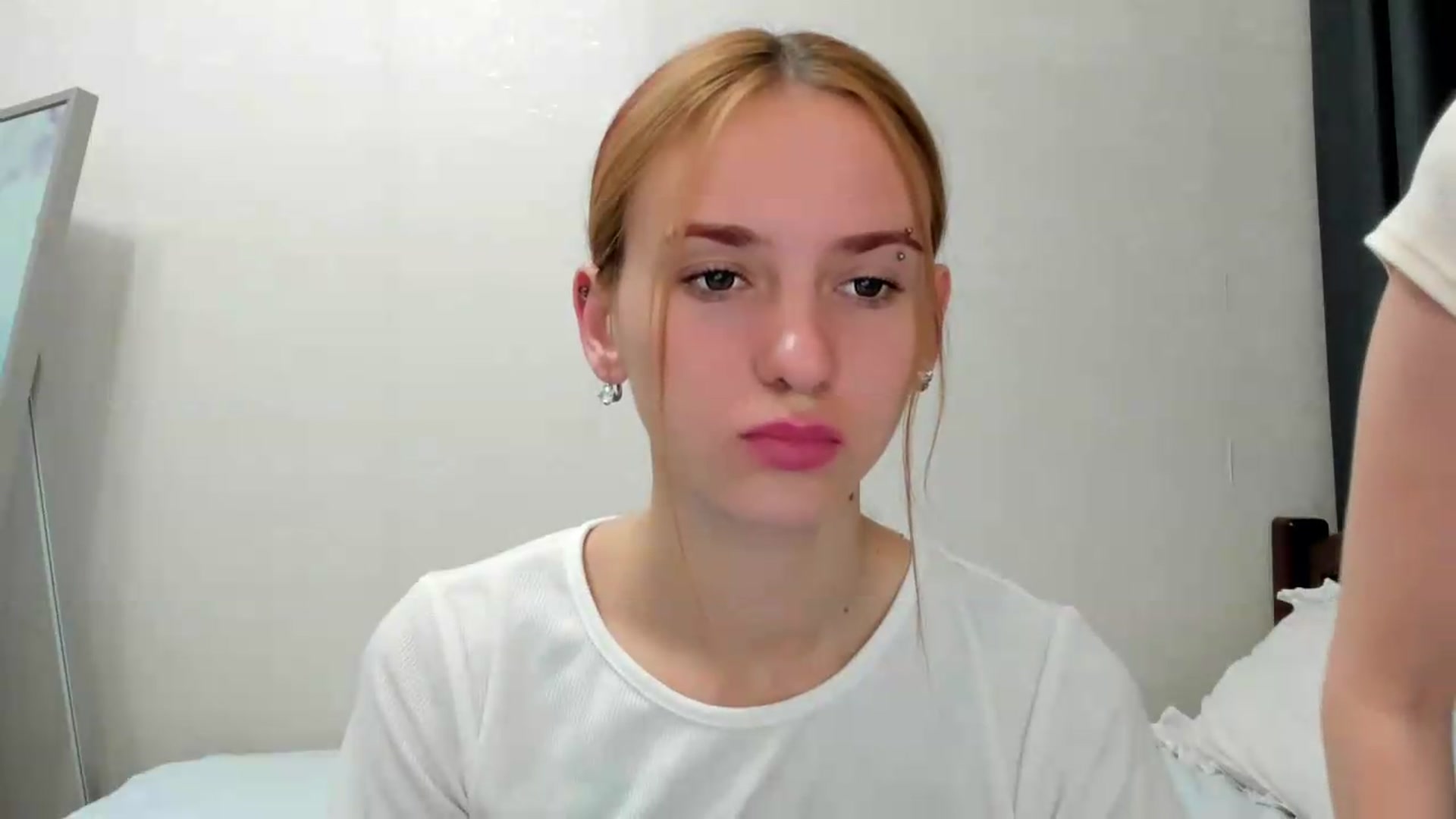Gallery image thumbnail from Madison_Burke's myfreecams stream on, 08/28/2026, 24:19 image 11 of 20