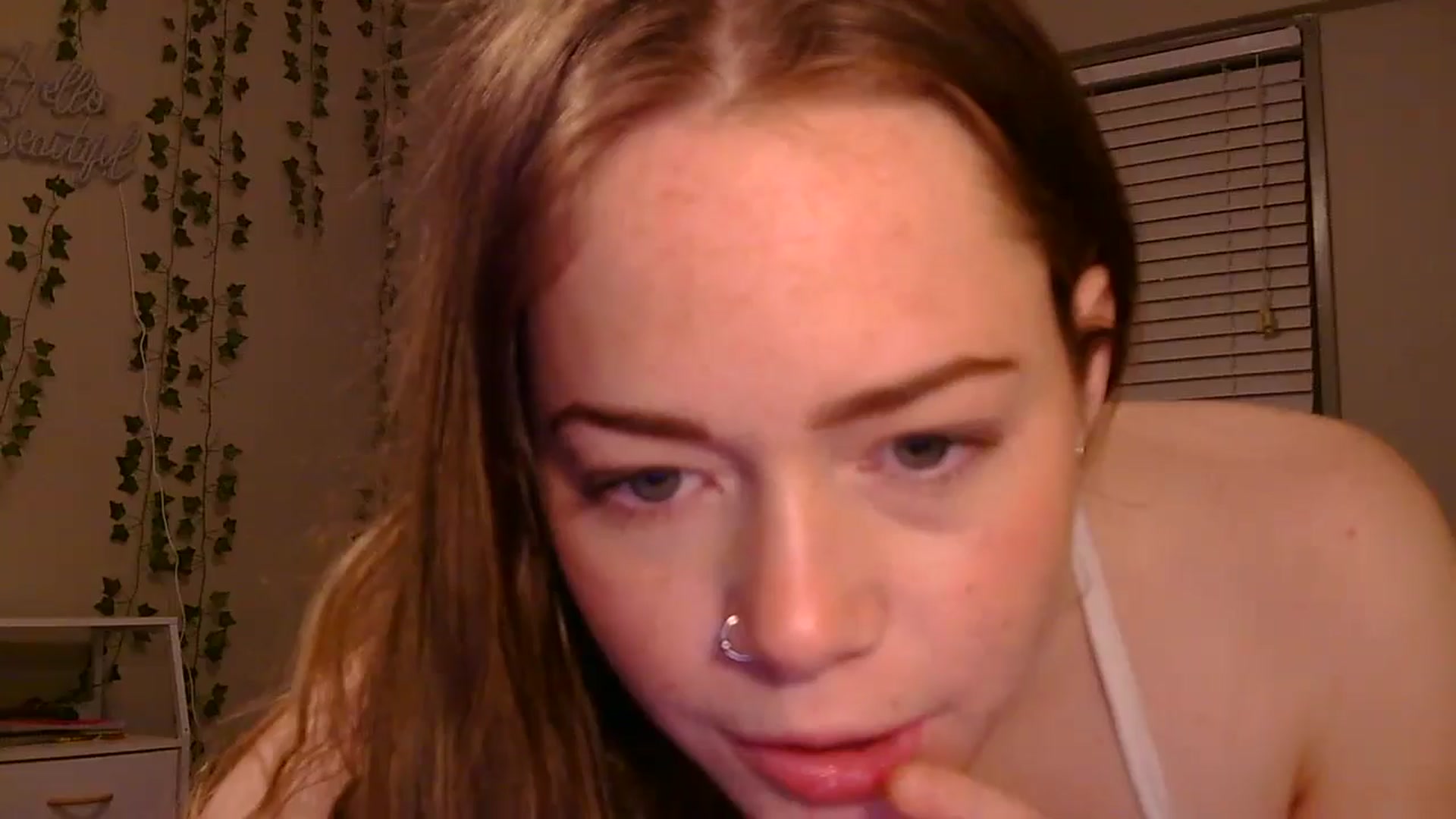 Gallery image thumbnail from Madisonfoxx69's myfreecams stream on, 12/31/2024, 03:38 image 3 of 20