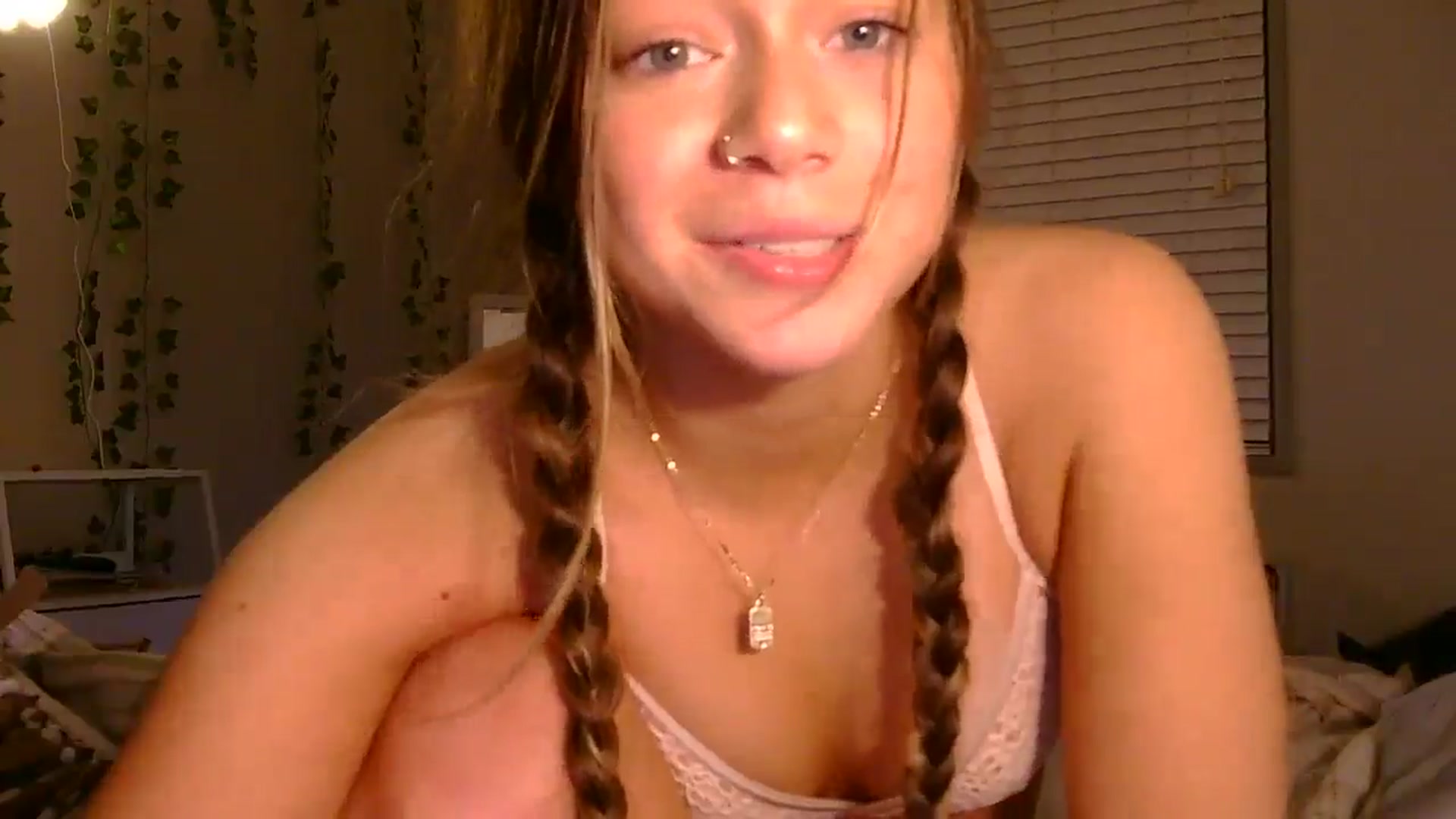 Gallery image thumbnail from Madisonfoxx69's myfreecams stream on, 01/02/2025, 04:39 image 15 of 20