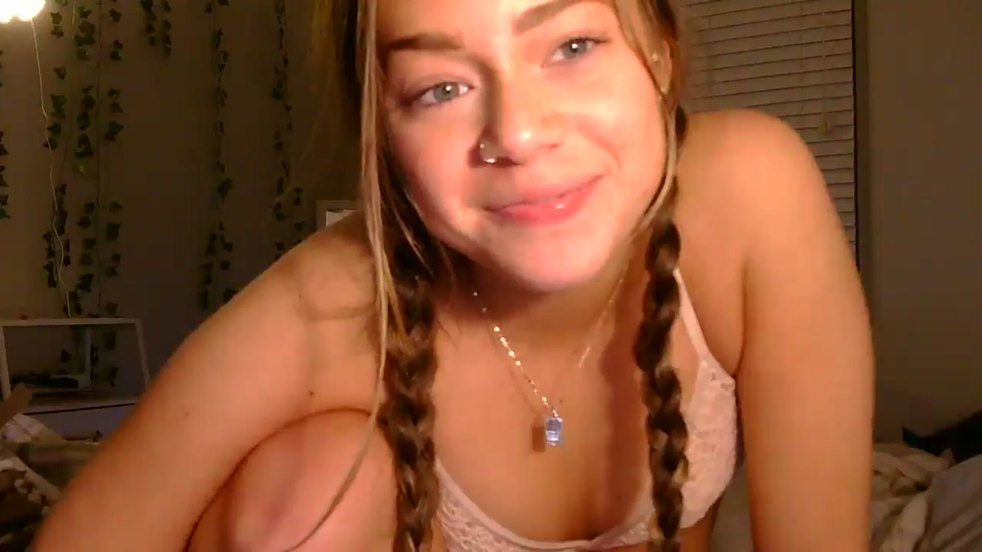 Gallery image thumbnail from Madisonfoxx69's myfreecams stream on, 01/02/2025, 04:39 image 14 of 20
