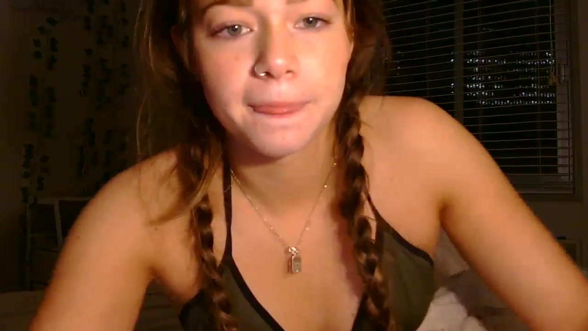 Gallery image thumbnail from Madisonfoxx69's myfreecams stream on, 01/03/2025, 02:34 image 2 of 20