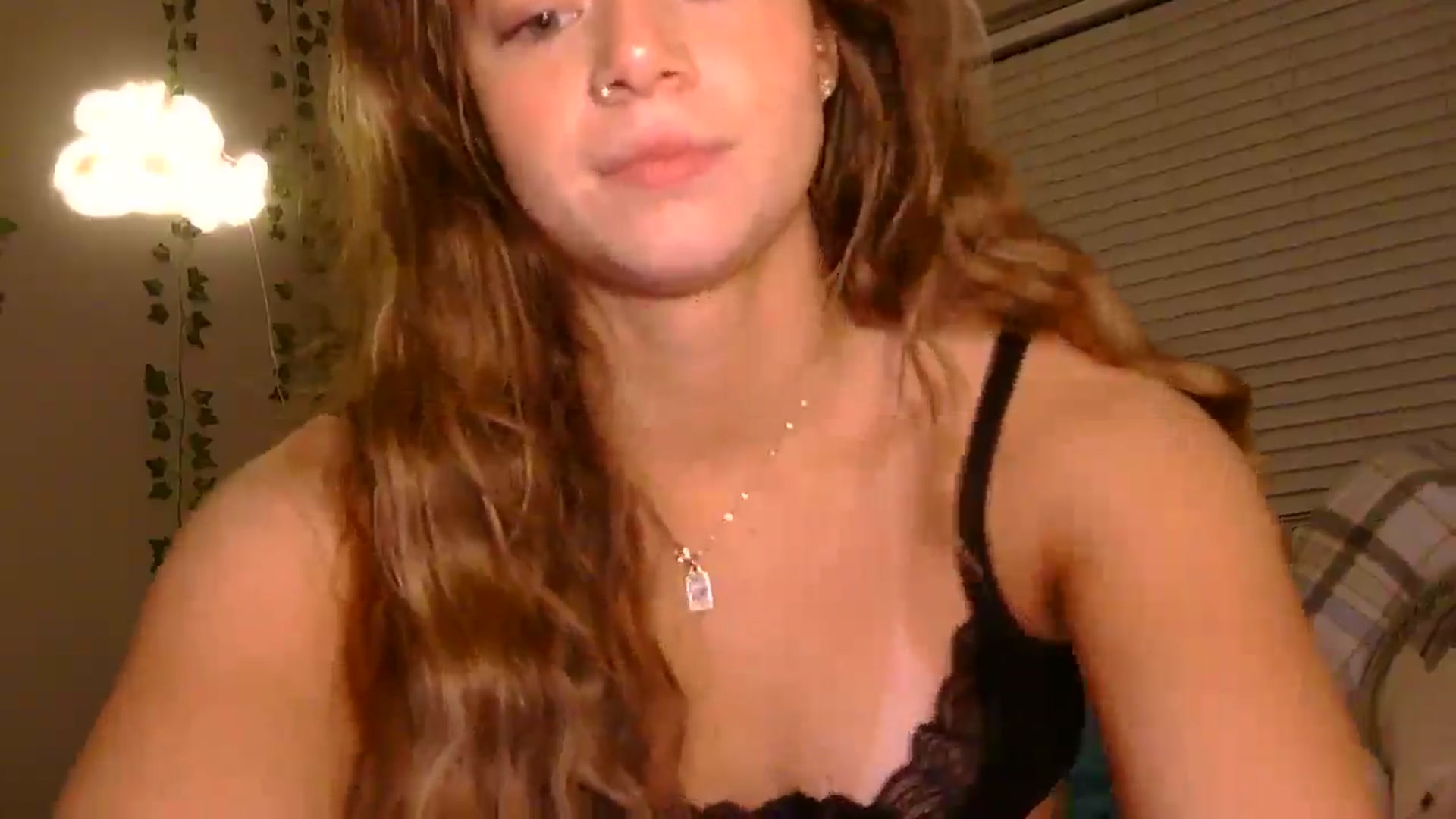 Gallery image thumbnail from Madisonfoxx69's myfreecams stream on, 01/04/2025, 04:19 image 8 of 20