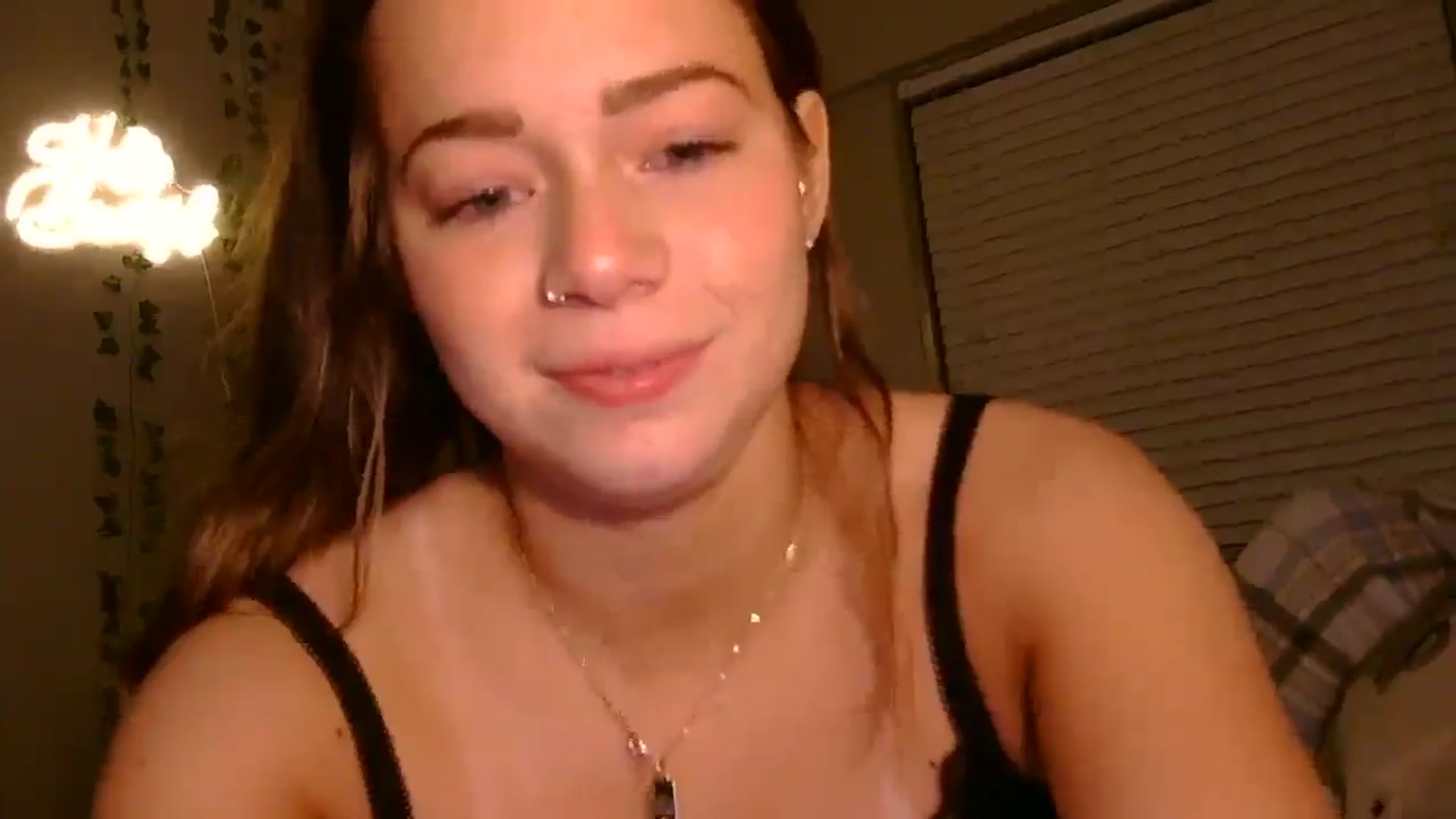 Gallery image thumbnail from Madisonfoxx69's myfreecams stream on, 01/04/2025, 04:19 image 18 of 20