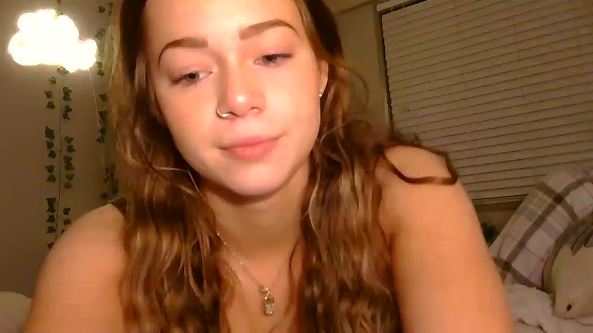 Gallery image thumbnail from Madisonfoxx69's myfreecams stream on, 01/04/2025, 04:19 image 1 of 20