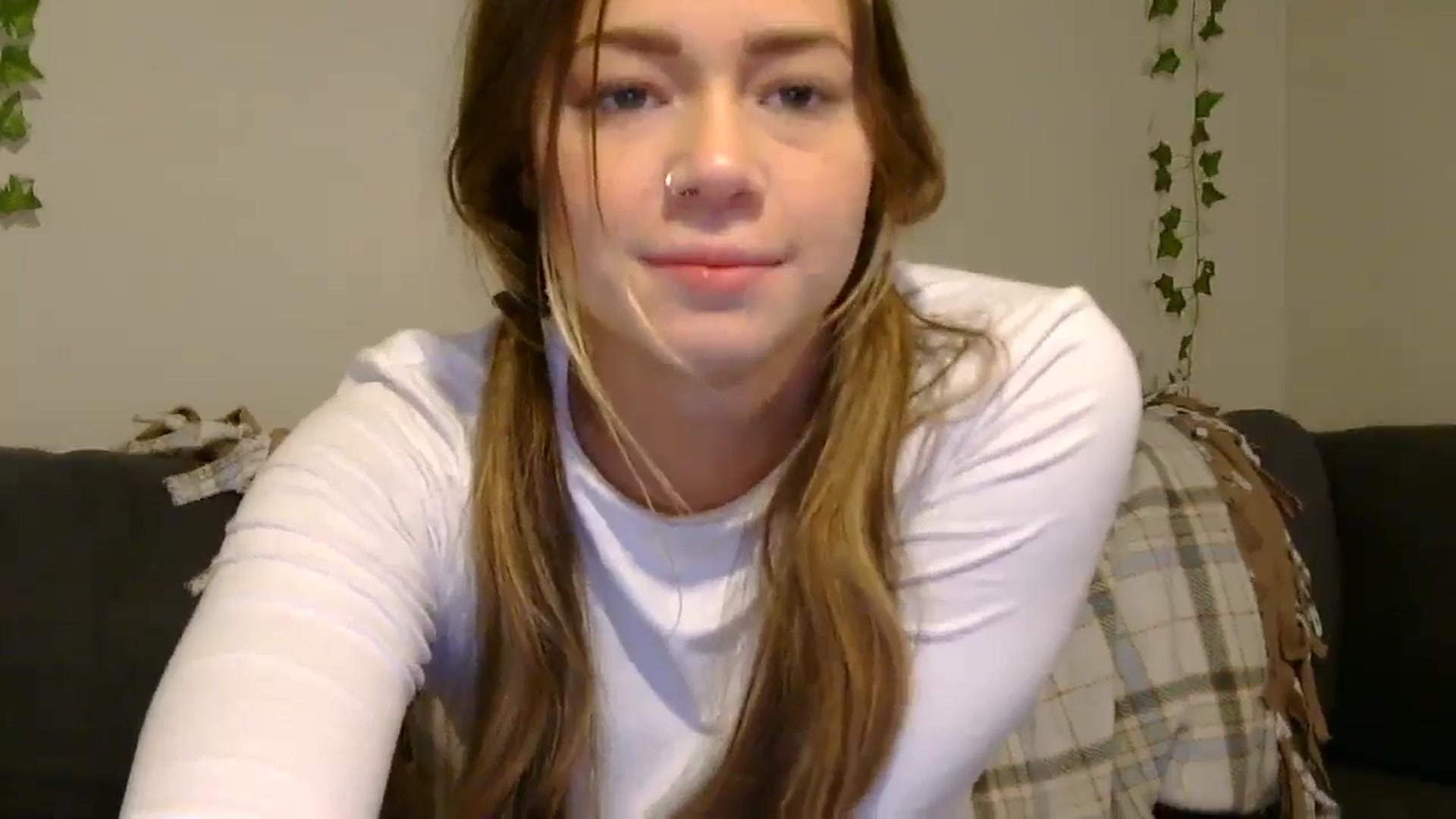 Gallery image thumbnail from Madisonfoxx69's myfreecams stream on, 01/10/2025, 24:06 image 8 of 20