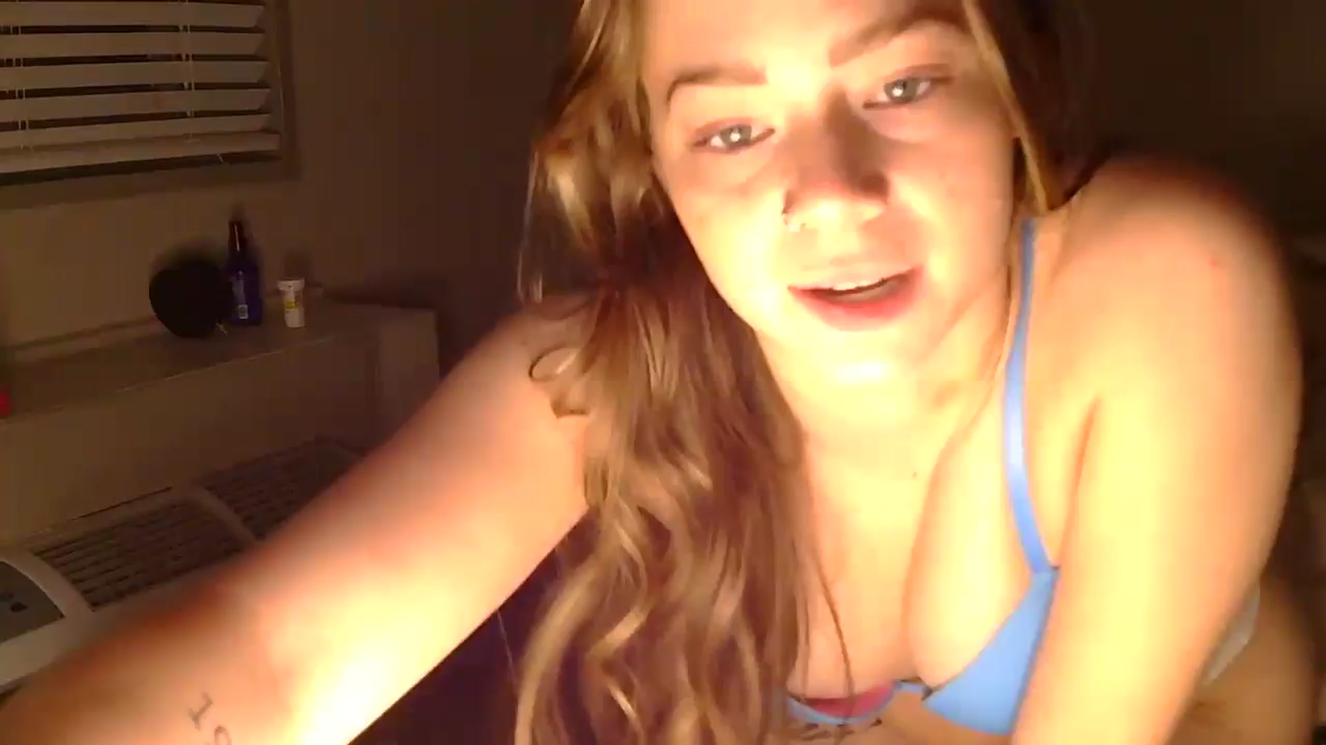 Gallery image thumbnail from Madisonfoxx69's myfreecams stream on, 01/16/2025, 24:01 image 1 of 20
